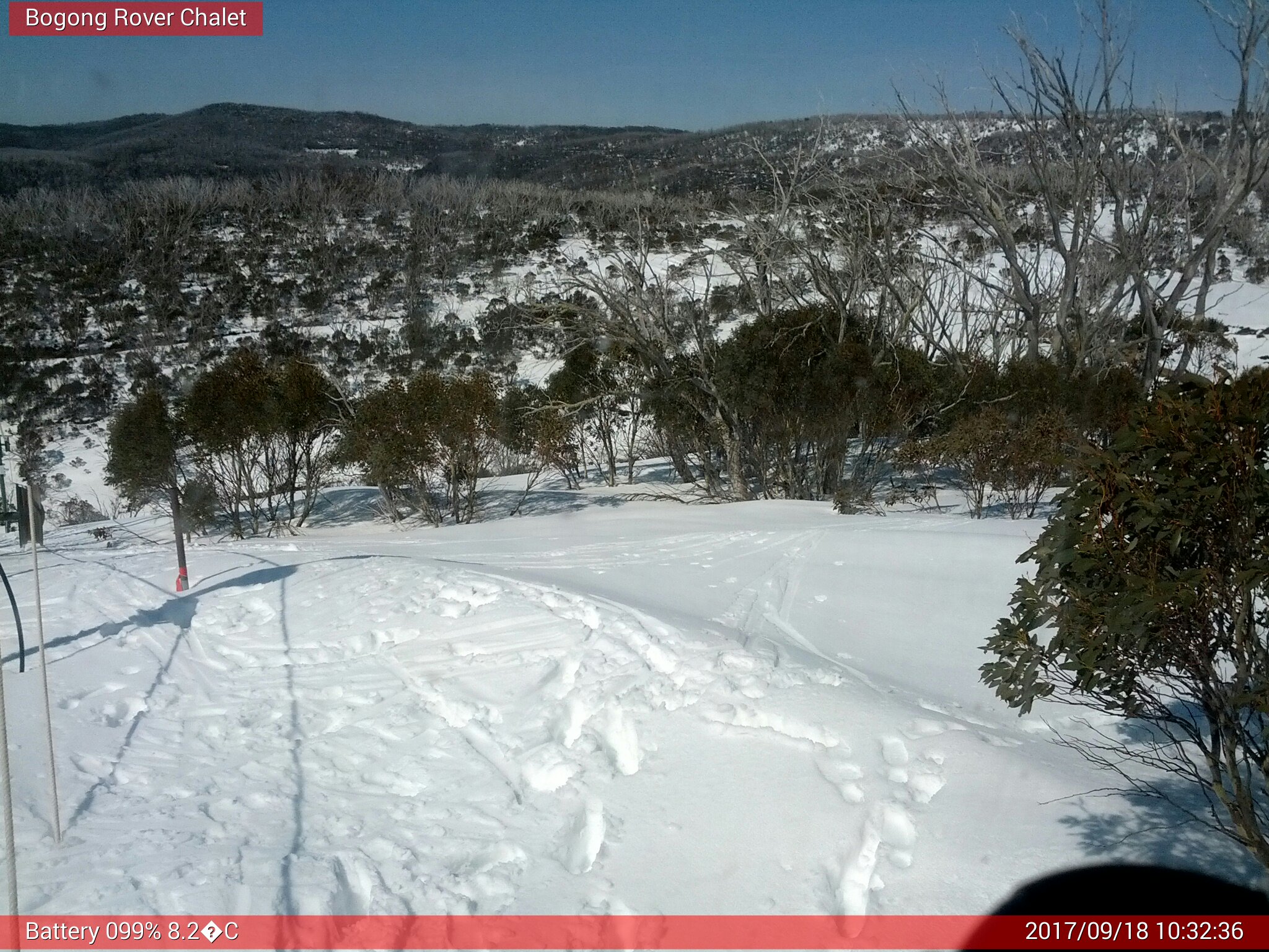 Bogong Web Cam 10:32am Monday 18th of September 2017