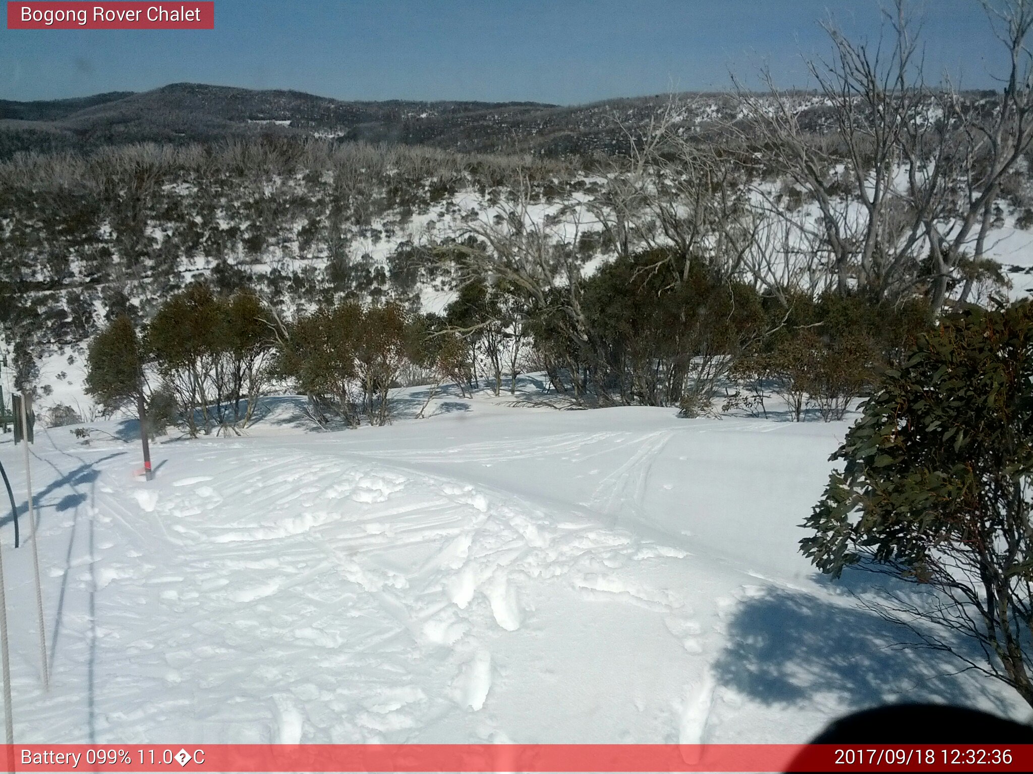 Bogong Web Cam 12:32pm Monday 18th of September 2017