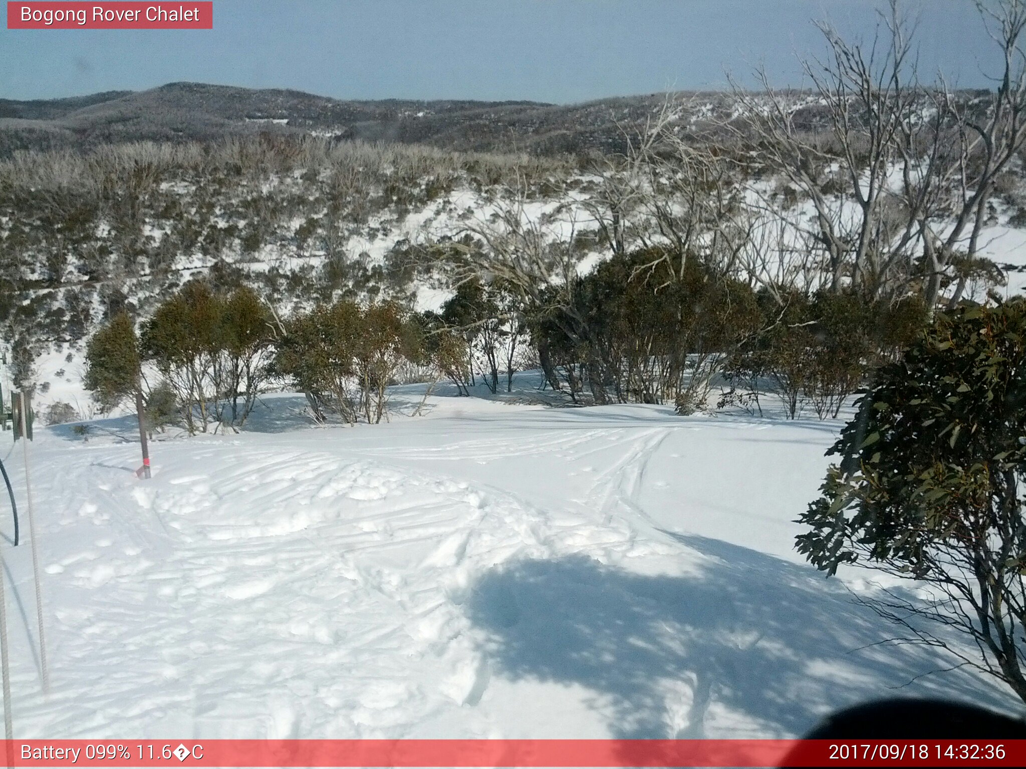 Bogong Web Cam 2:32pm Monday 18th of September 2017