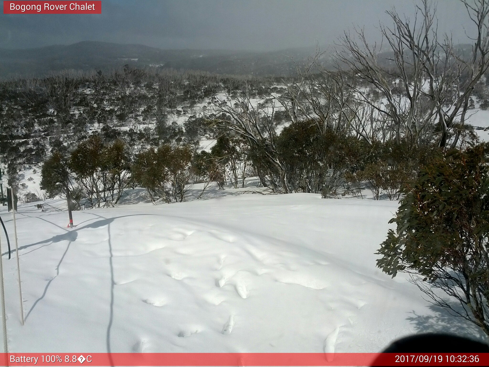 Bogong Web Cam 10:32am Tuesday 19th of September 2017