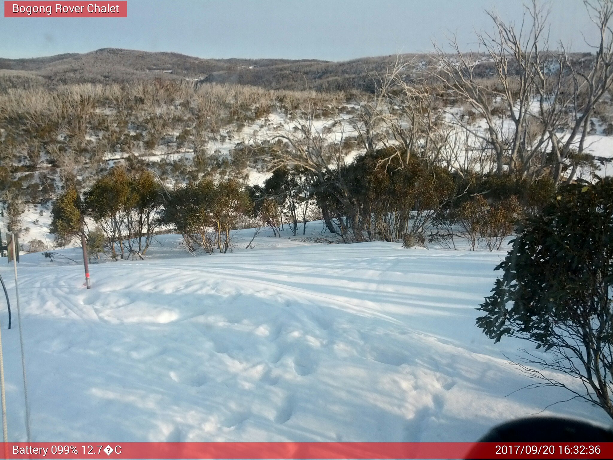 Bogong Web Cam 4:32pm Wednesday 20th of September 2017