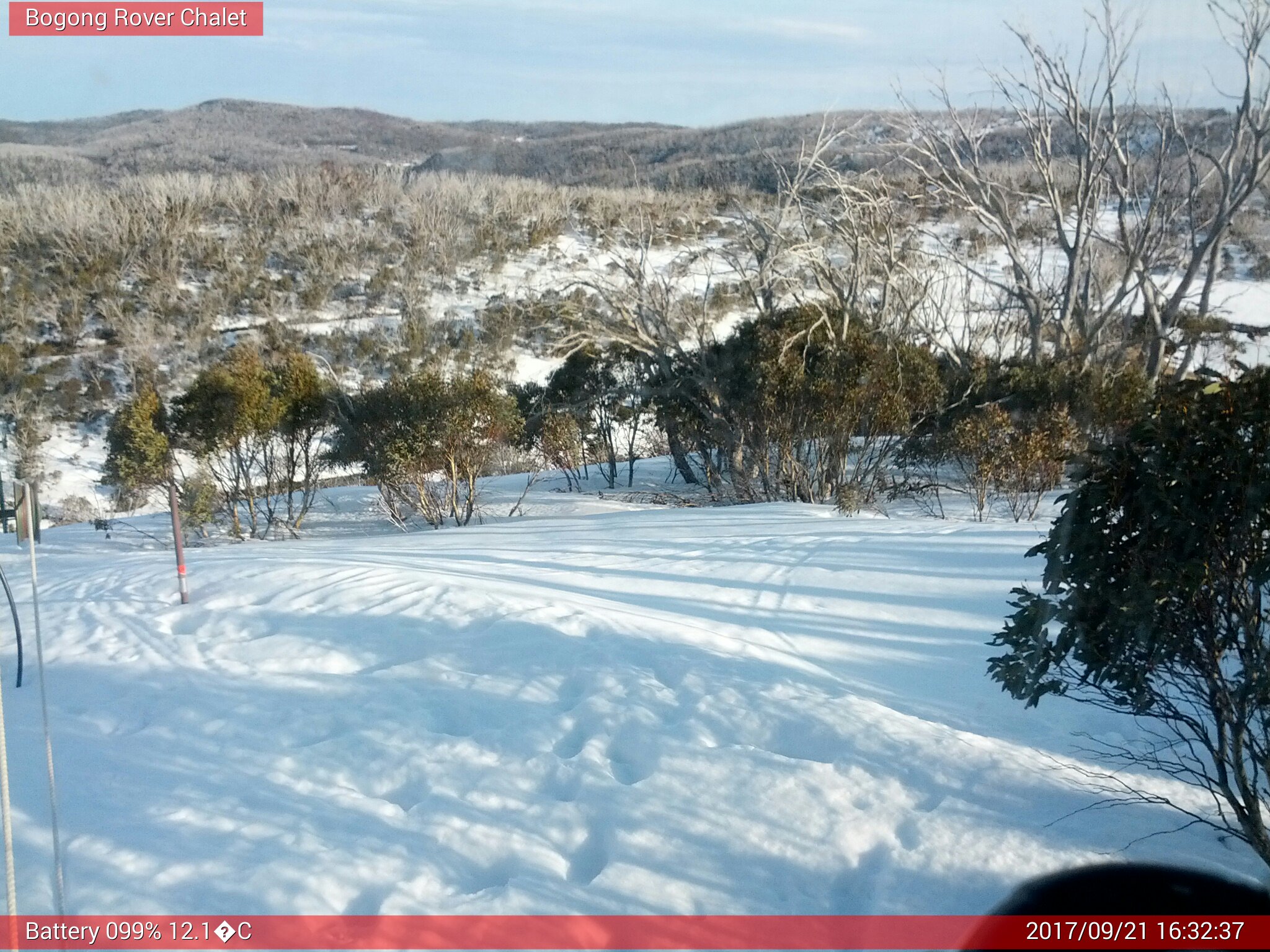 Bogong Web Cam 4:32pm Thursday 21st of September 2017