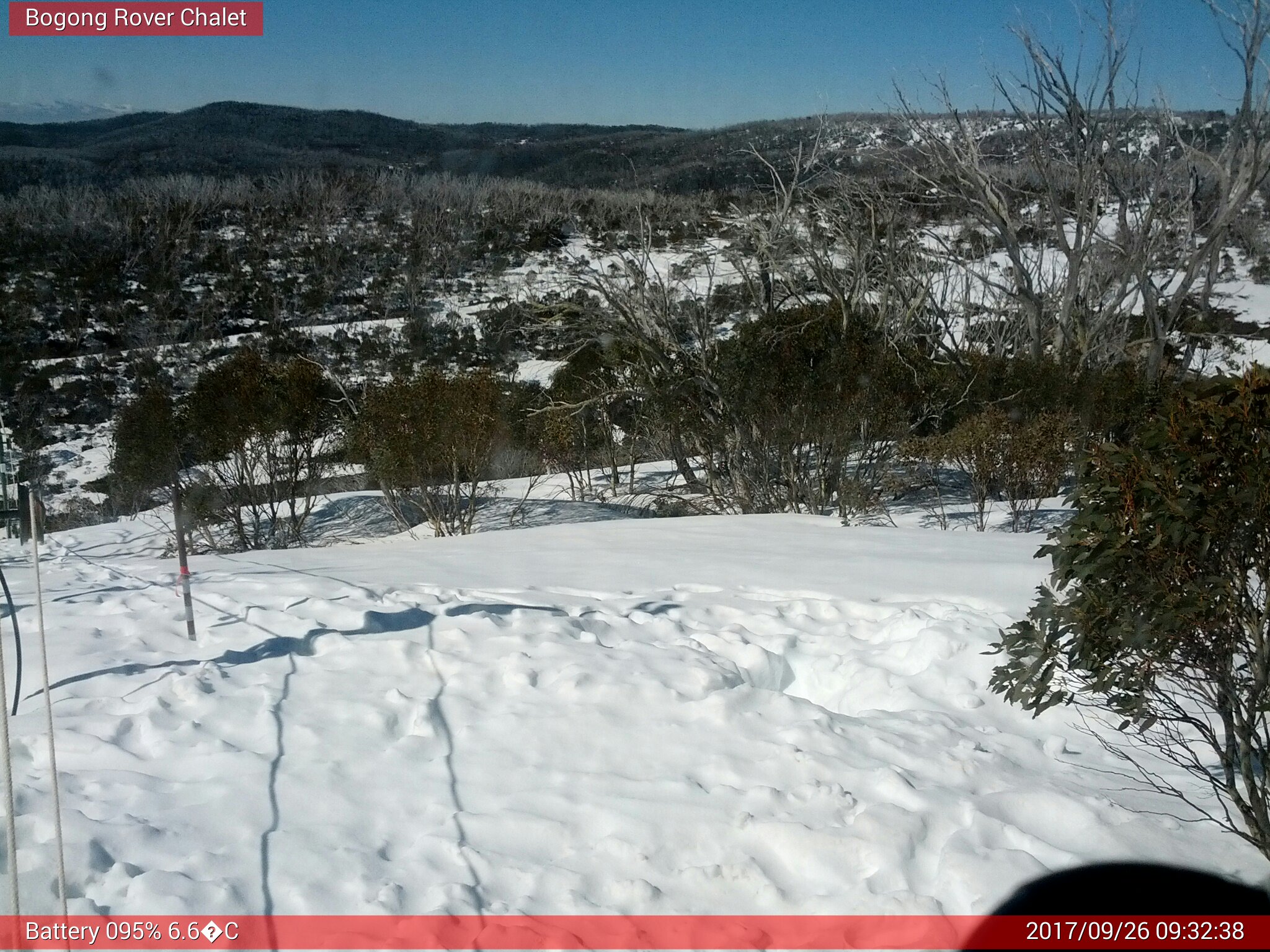 Bogong Web Cam 9:32am Tuesday 26th of September 2017