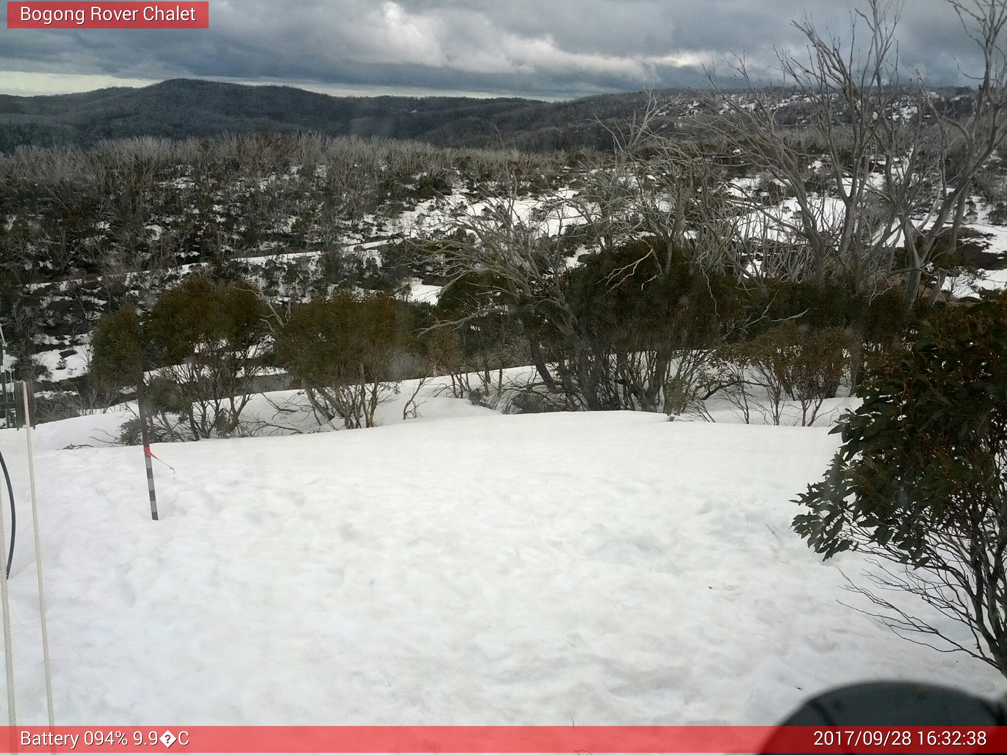 Bogong Web Cam 4:32pm Thursday 28th of September 2017