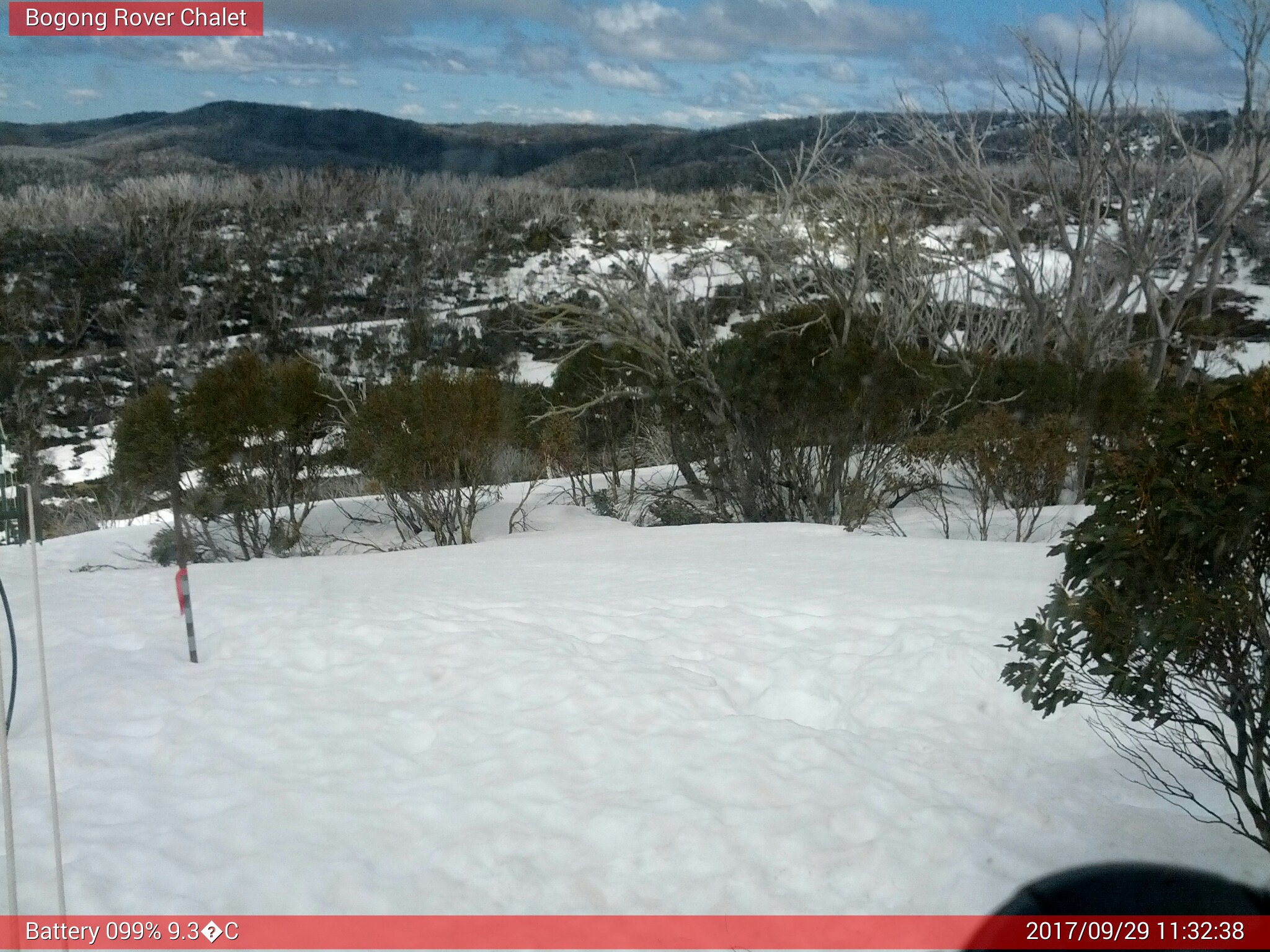 Bogong Web Cam 11:32am Friday 29th of September 2017