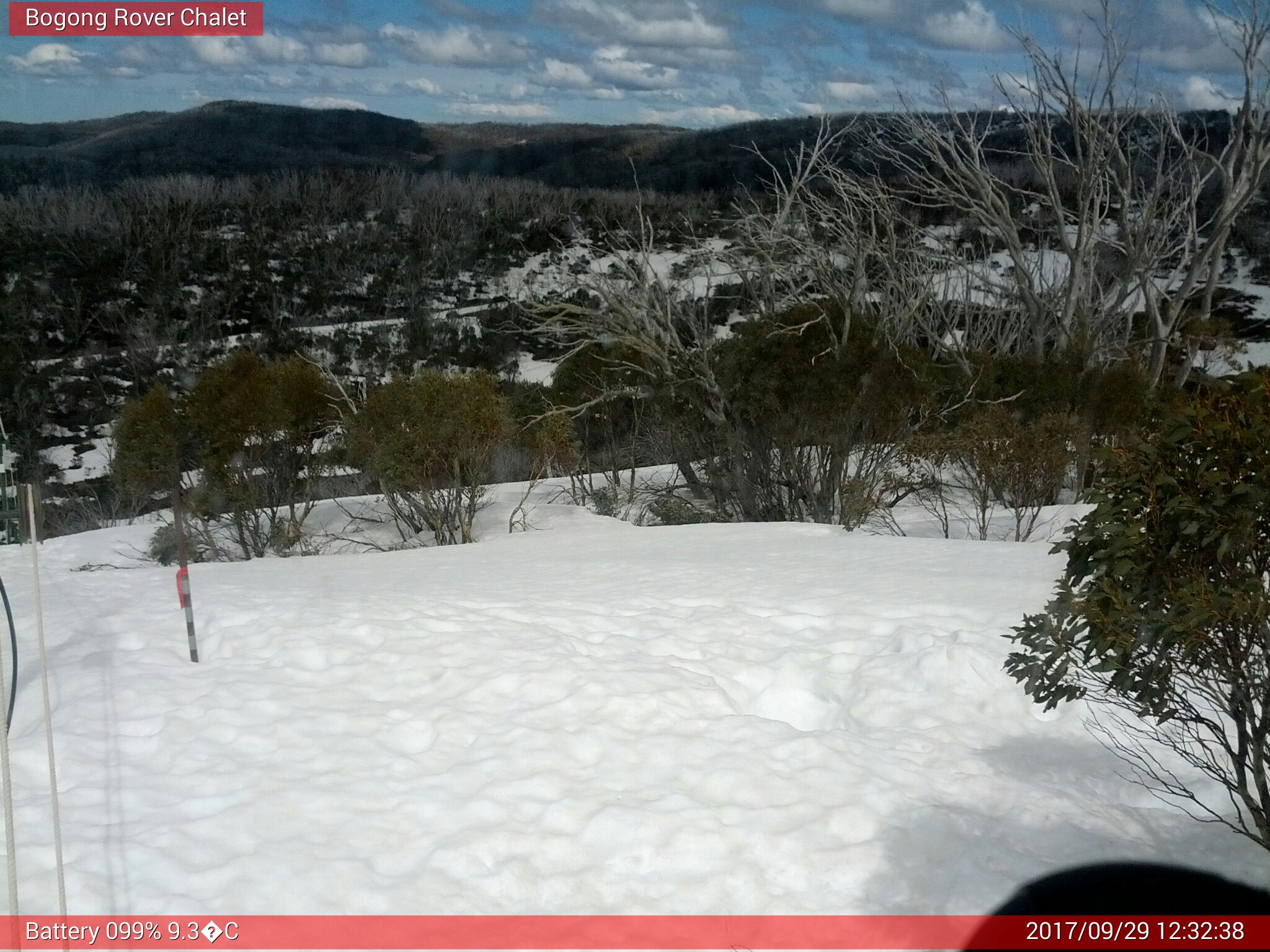 Bogong Web Cam 12:32pm Friday 29th of September 2017