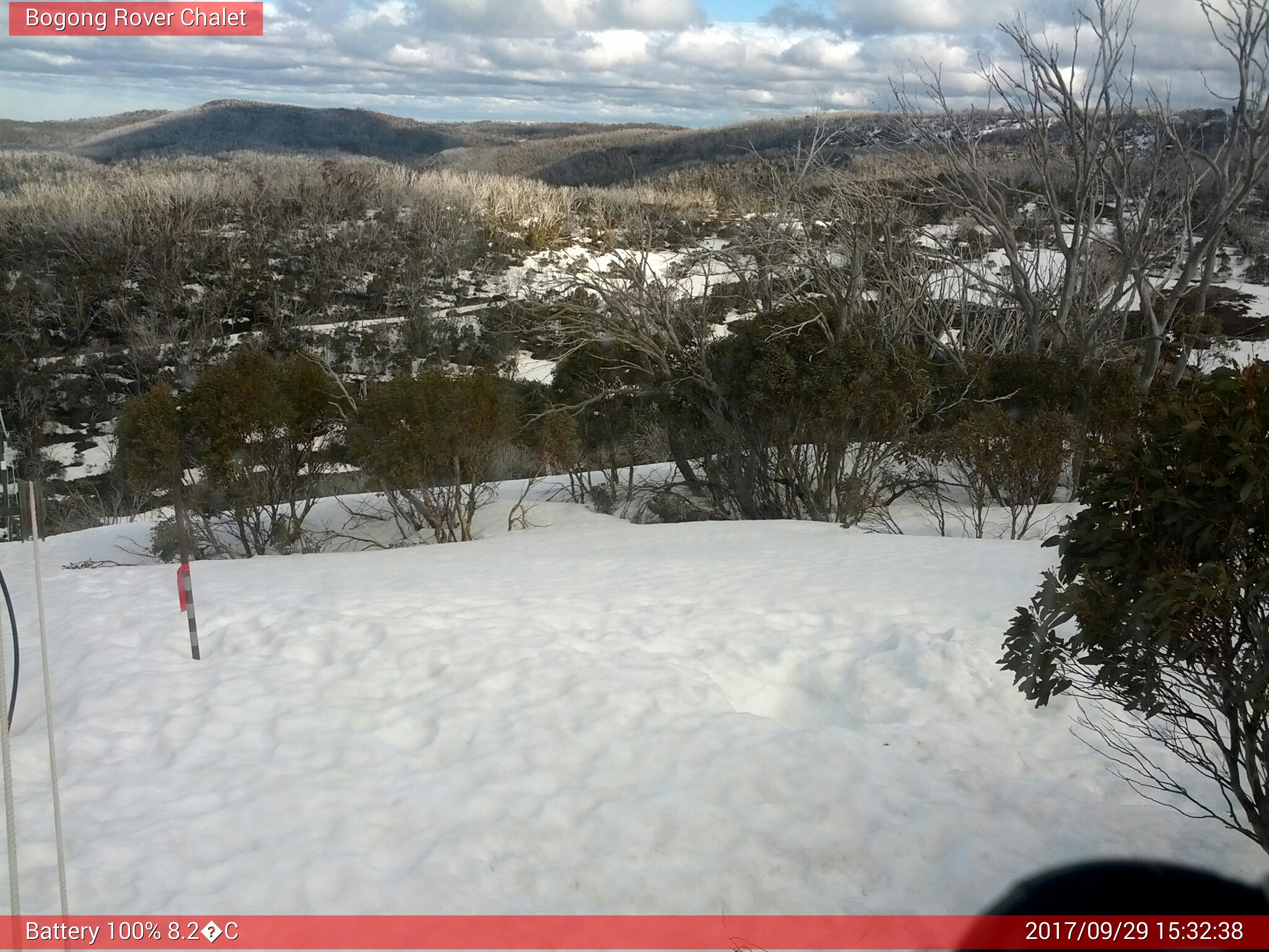 Bogong Web Cam 3:32pm Friday 29th of September 2017