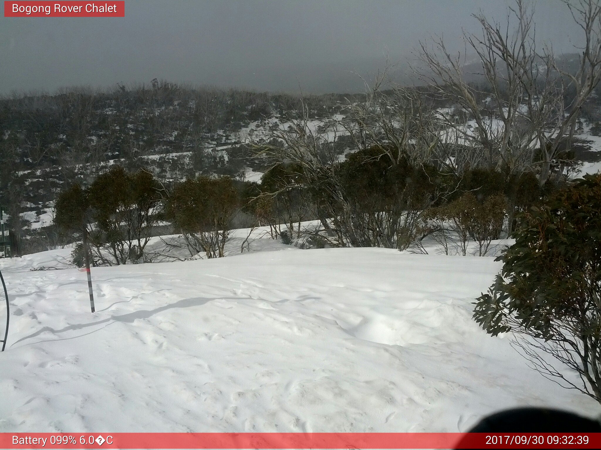 Bogong Web Cam 9:32am Saturday 30th of September 2017