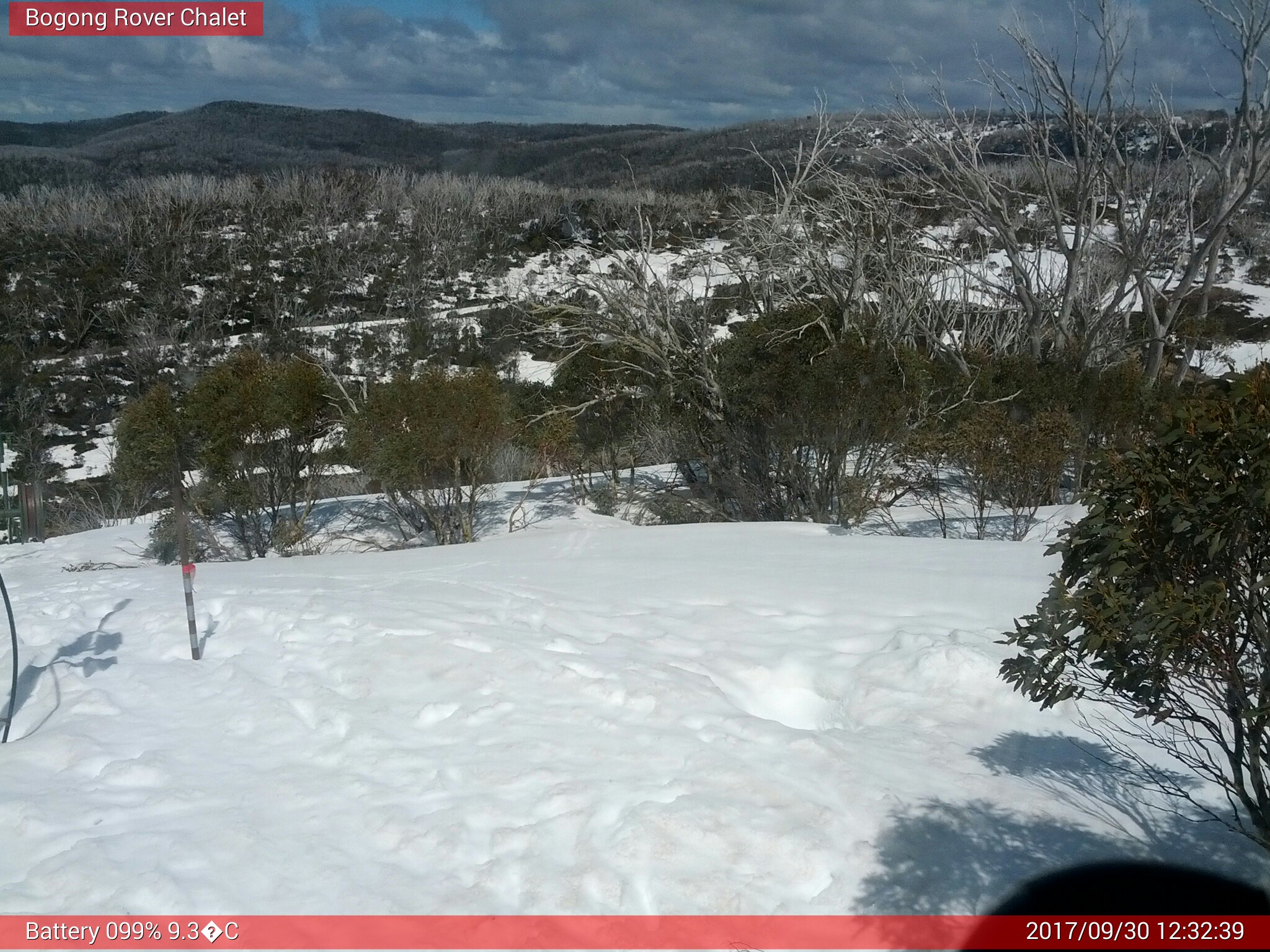 Bogong Web Cam 12:32pm Saturday 30th of September 2017