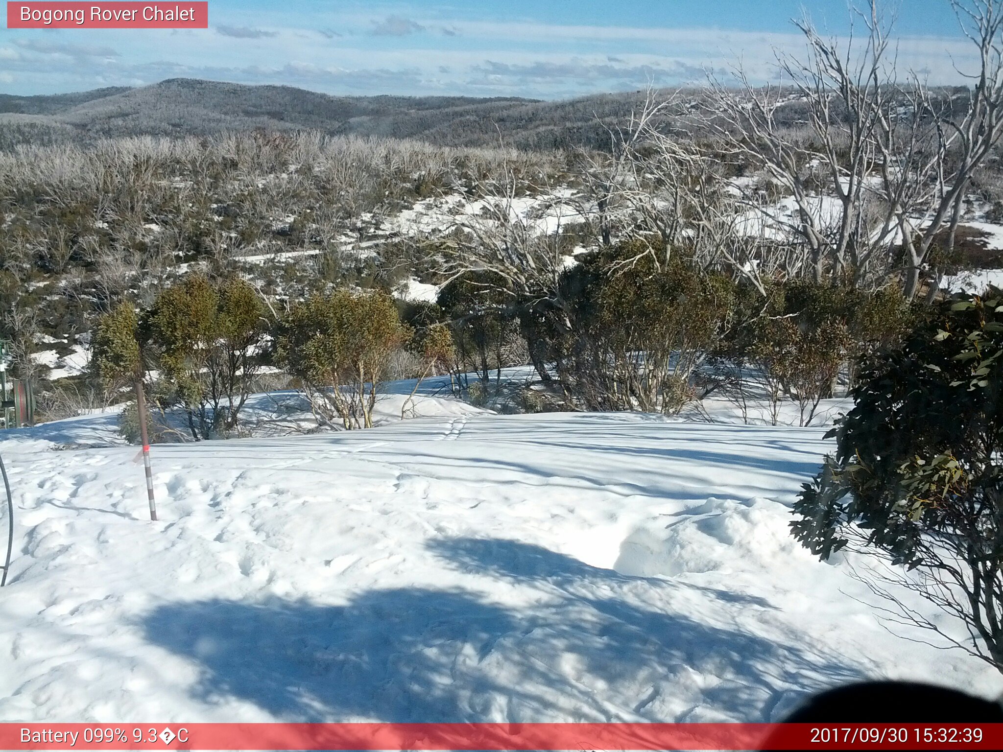 Bogong Web Cam 3:32pm Saturday 30th of September 2017