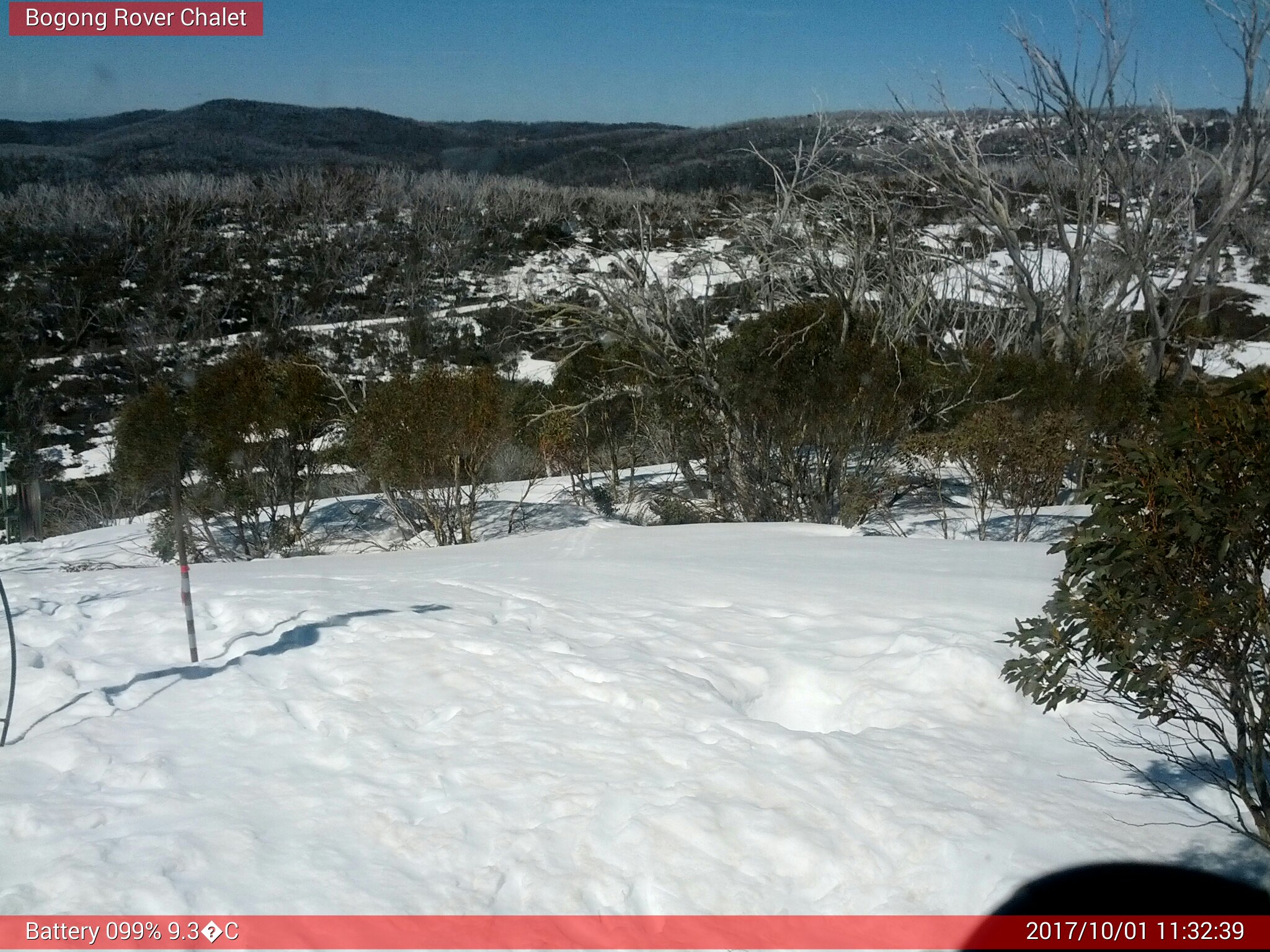 Bogong Web Cam 11:32am Sunday 1st of October 2017