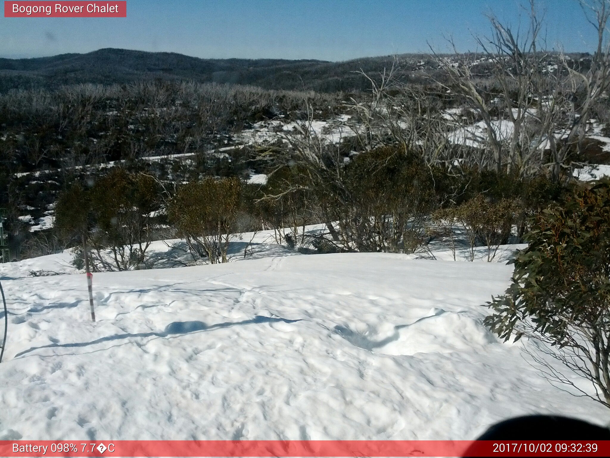 Bogong Web Cam 9:32am Monday 2nd of October 2017