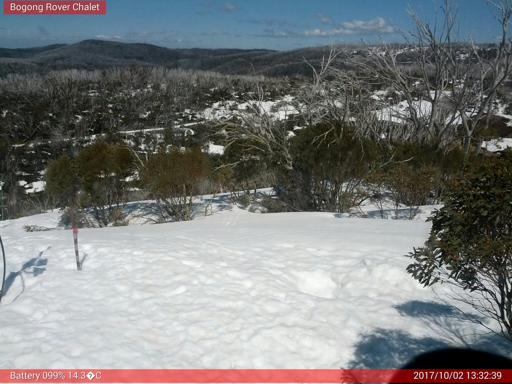 Bogong Web Cam 1:32pm Monday 2nd of October 2017