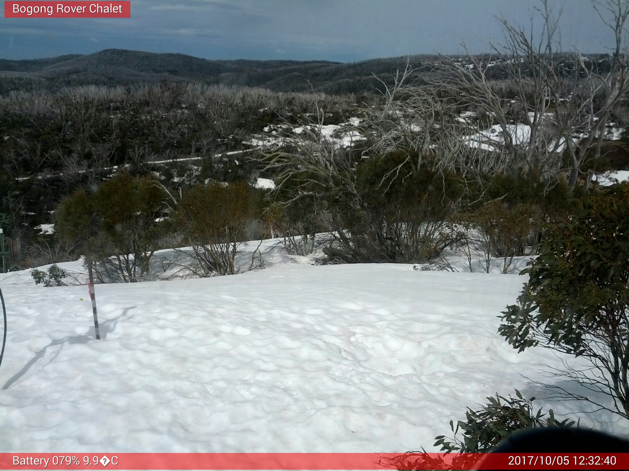 Bogong Web Cam 12:32pm Thursday 5th of October 2017