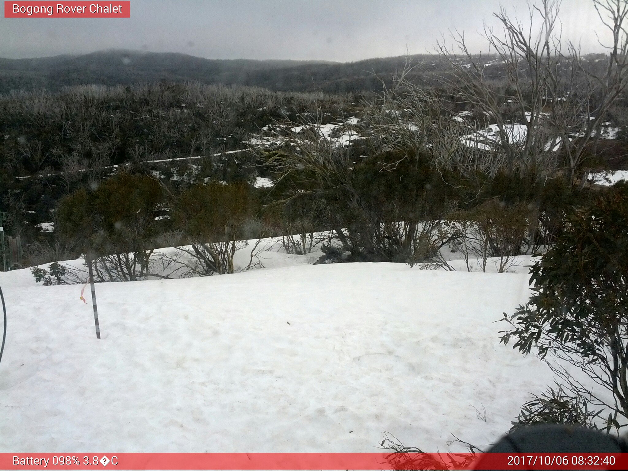 Bogong Web Cam 8:32am Friday 6th of October 2017