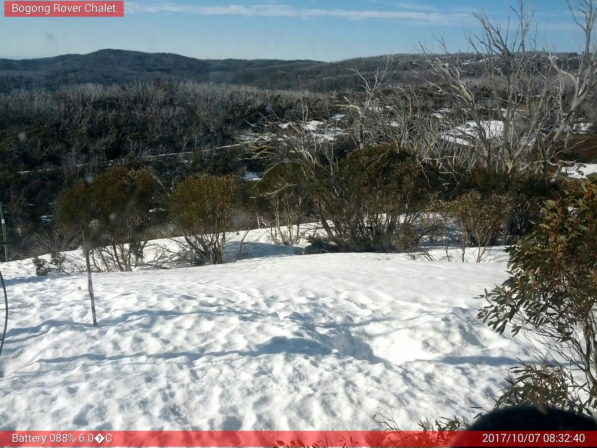 Bogong Web Cam 8:32am Saturday 7th of October 2017