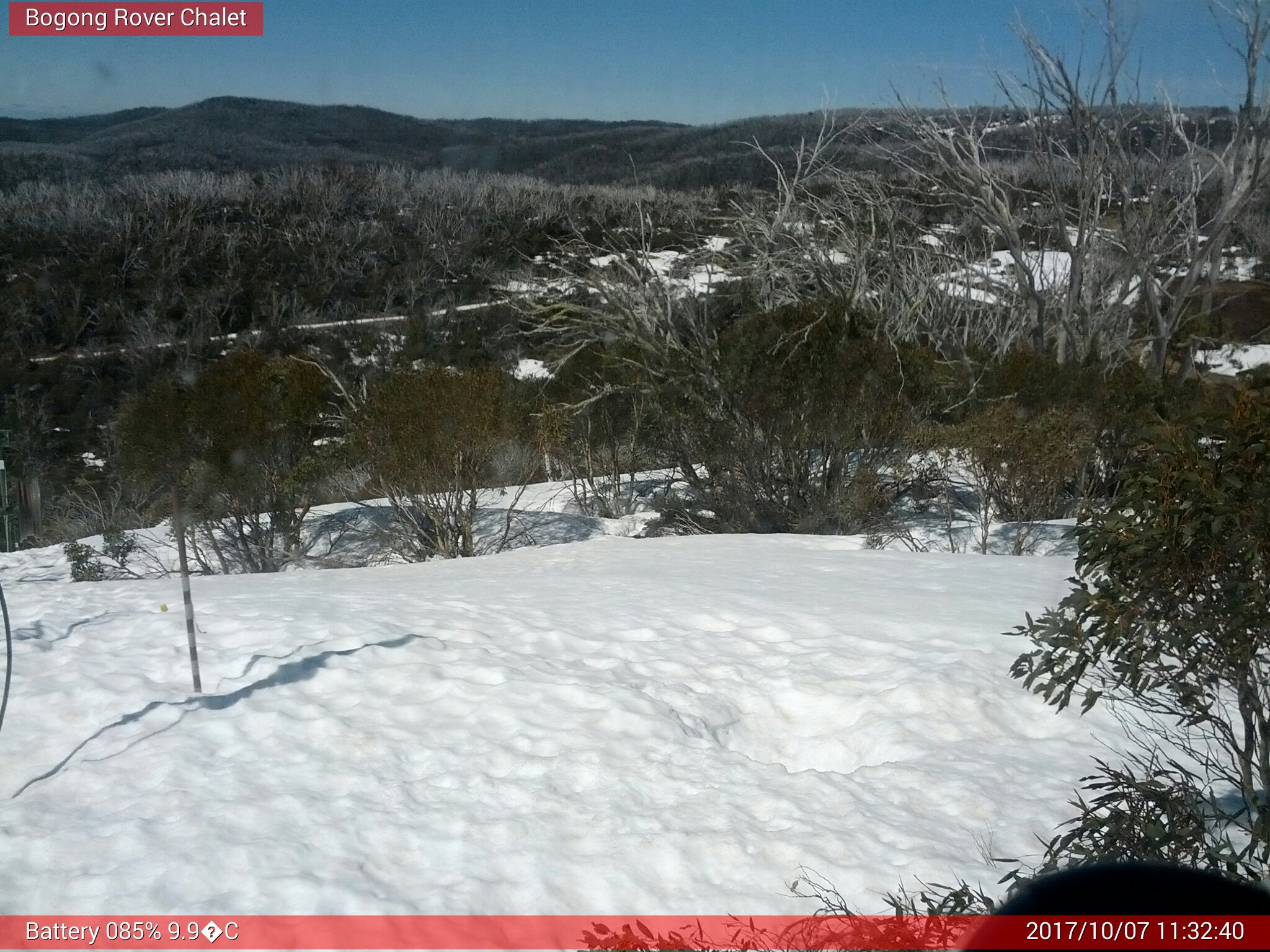 Bogong Web Cam 11:32am Saturday 7th of October 2017