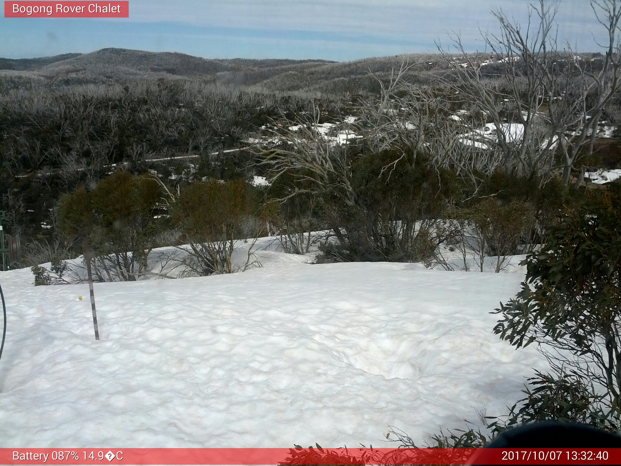 Bogong Web Cam 1:32pm Saturday 7th of October 2017