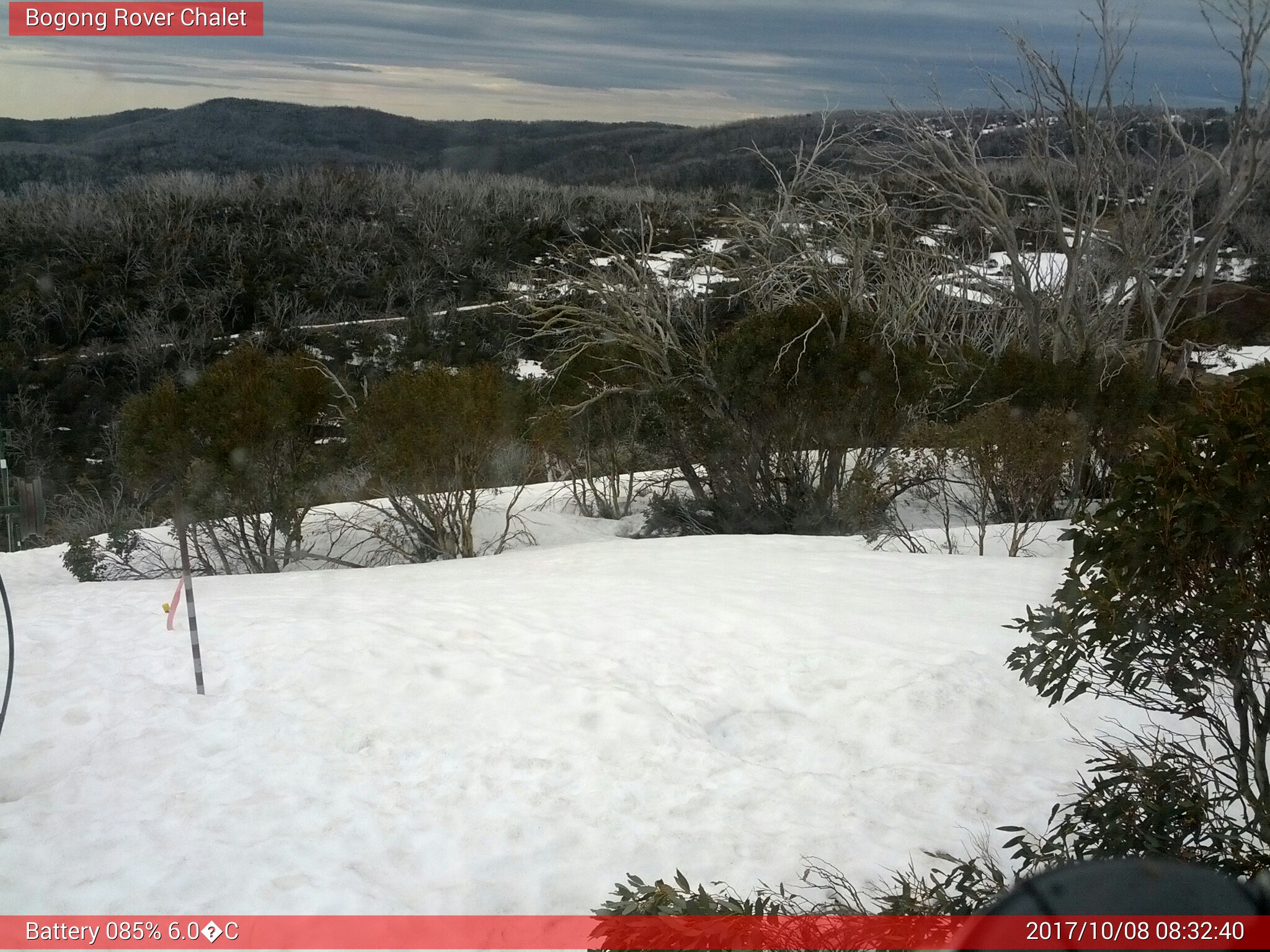 Bogong Web Cam 8:32am Sunday 8th of October 2017