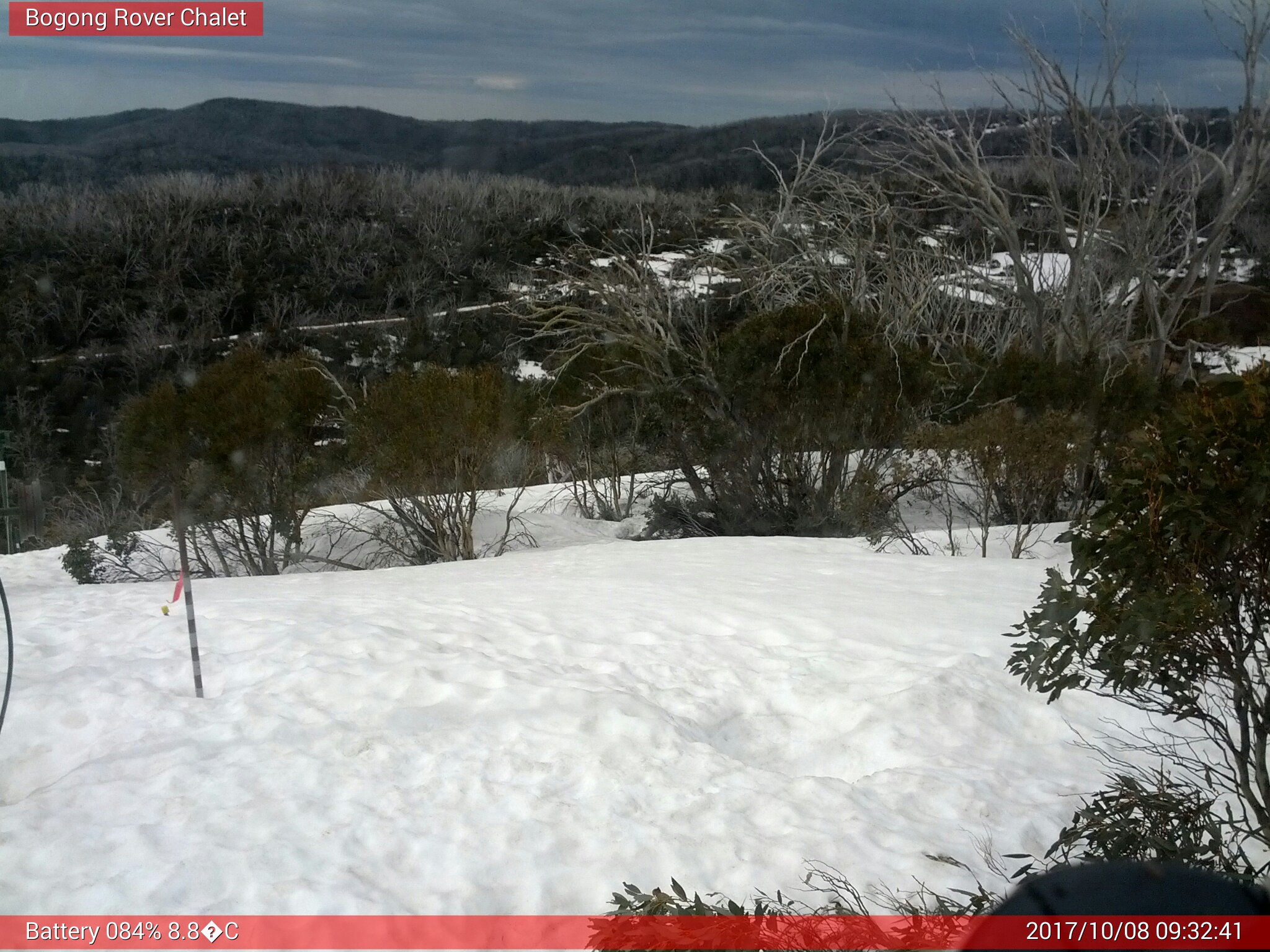 Bogong Web Cam 9:32am Sunday 8th of October 2017