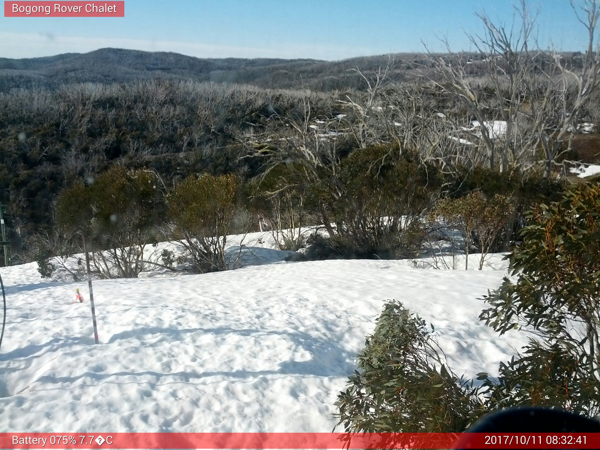 Bogong Web Cam 8:32am Wednesday 11th of October 2017