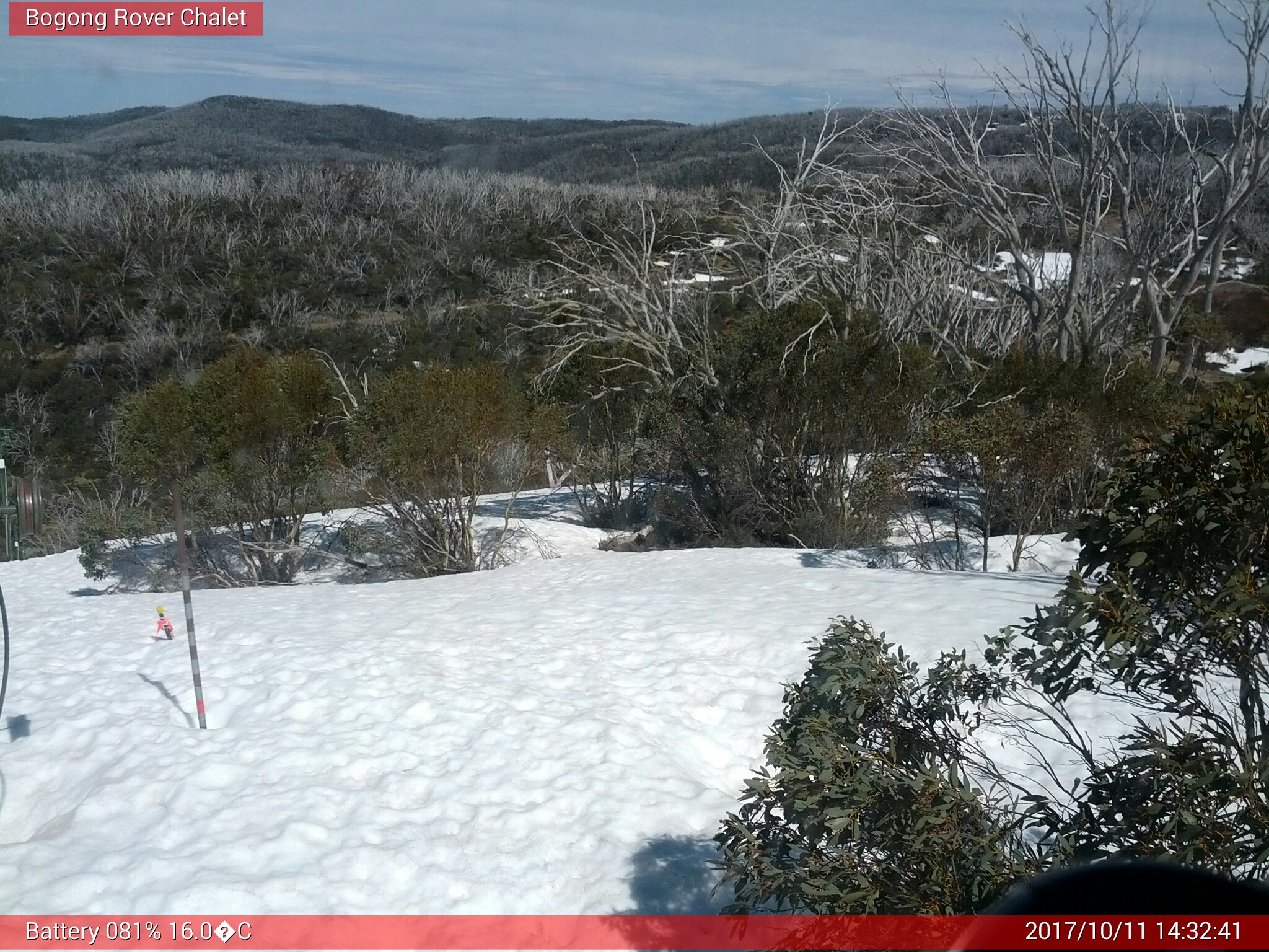 Bogong Web Cam 2:32pm Wednesday 11th of October 2017