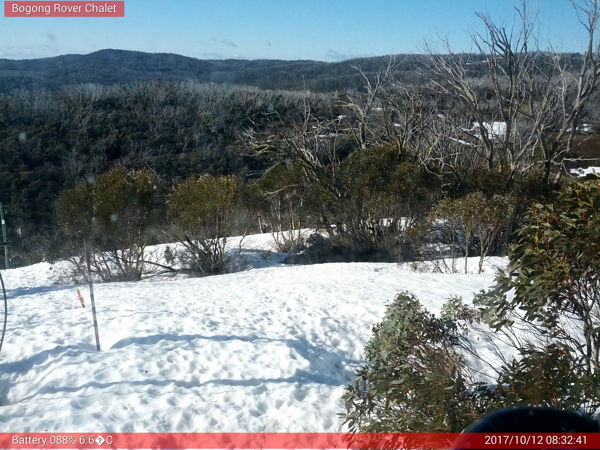 Bogong Web Cam 8:32am Thursday 12th of October 2017