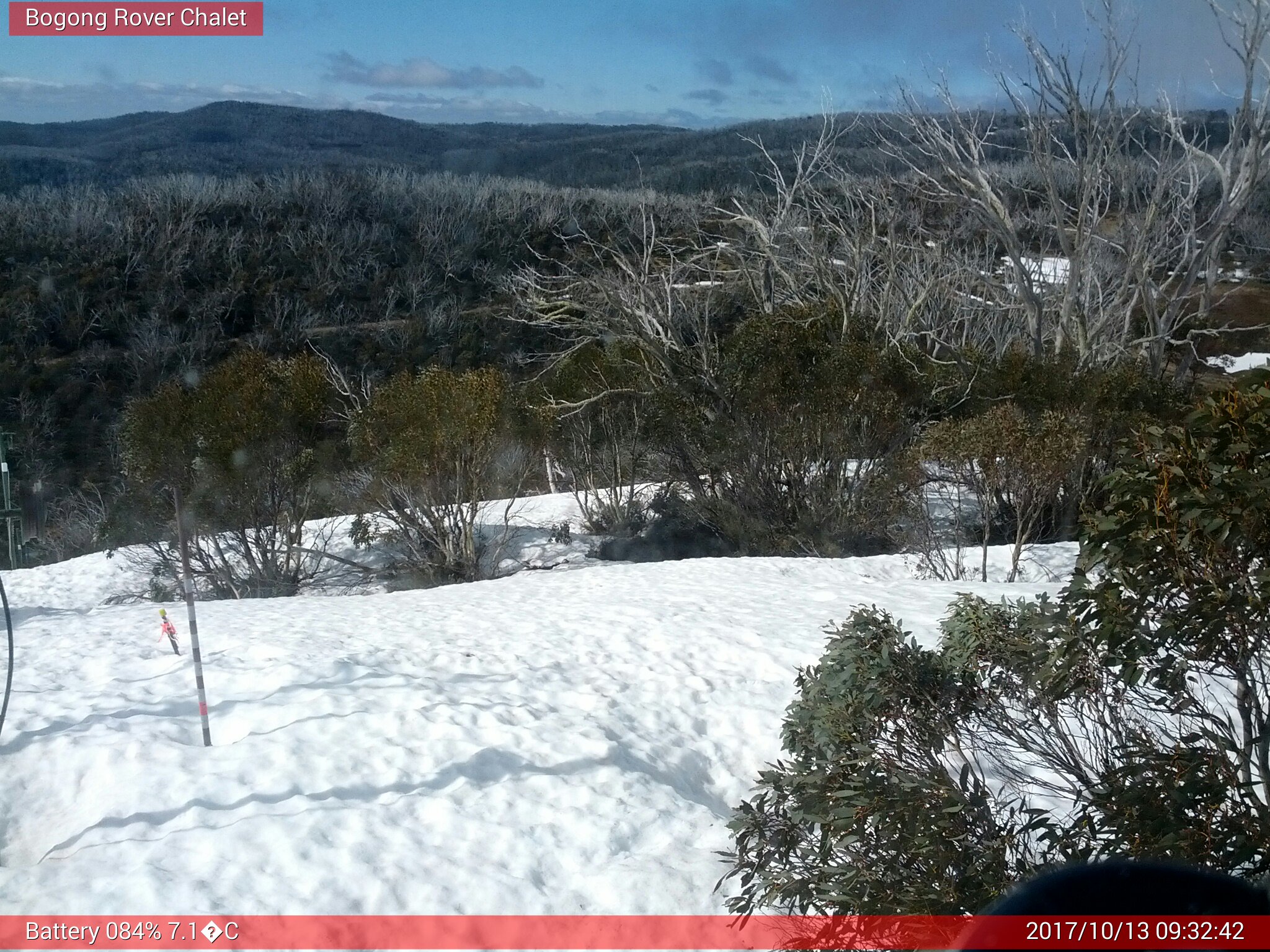 Bogong Web Cam 9:32am Friday 13th of October 2017