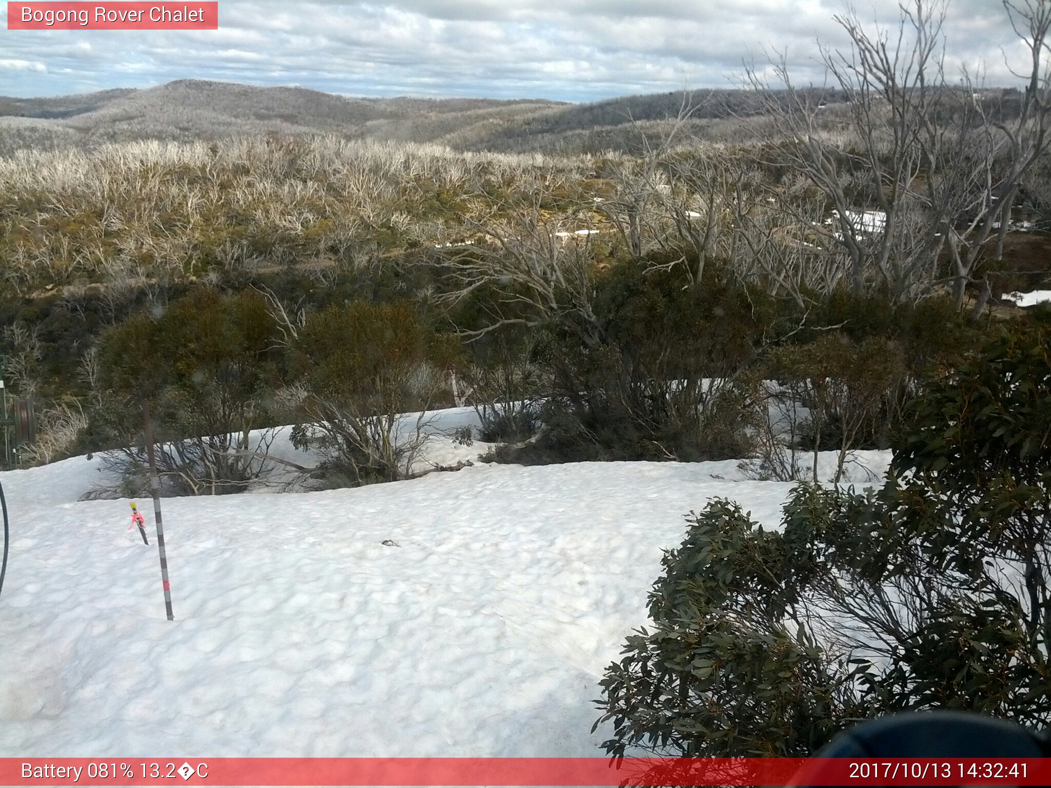 Bogong Web Cam 2:32pm Friday 13th of October 2017