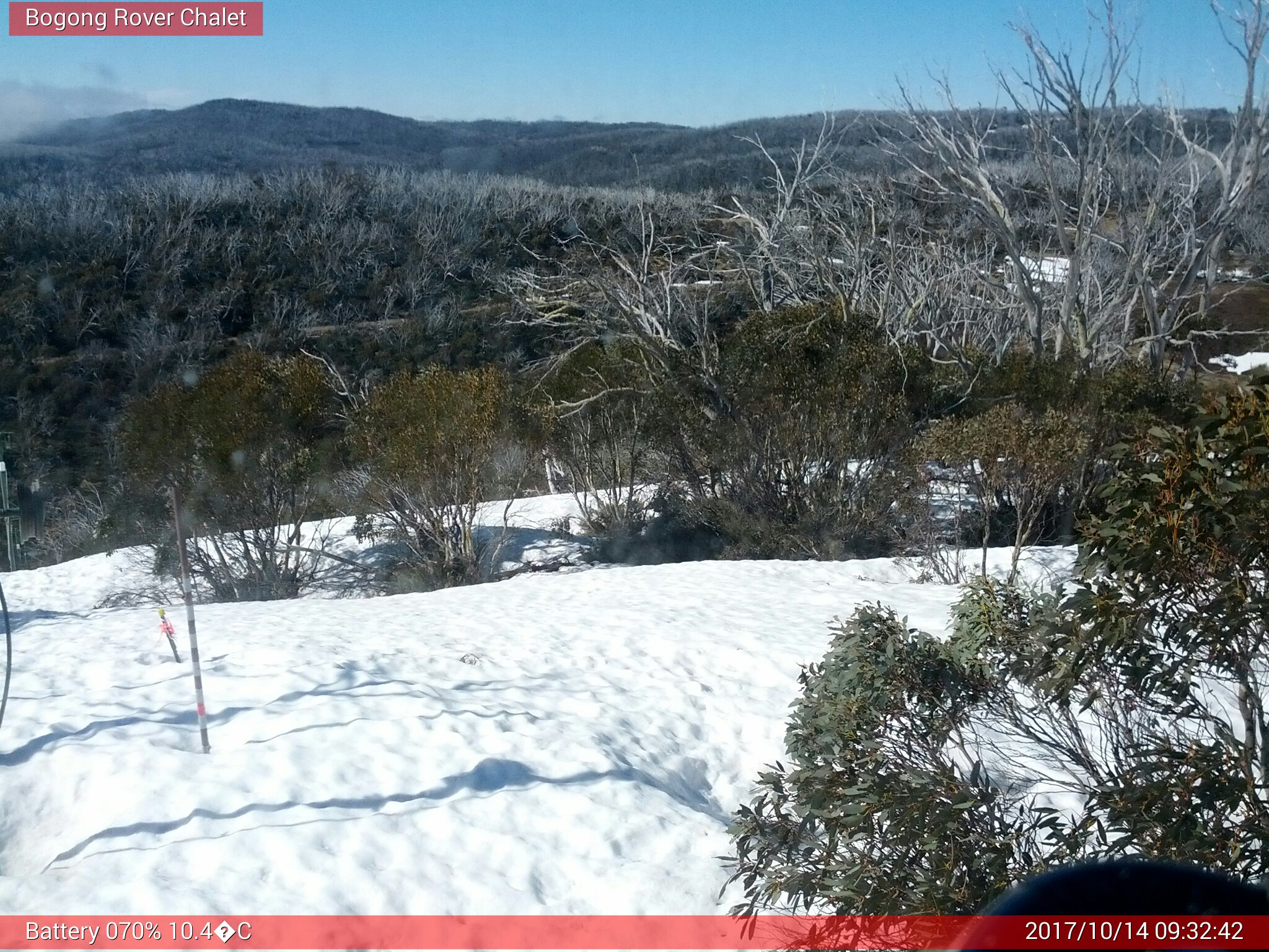 Bogong Web Cam 9:32am Saturday 14th of October 2017