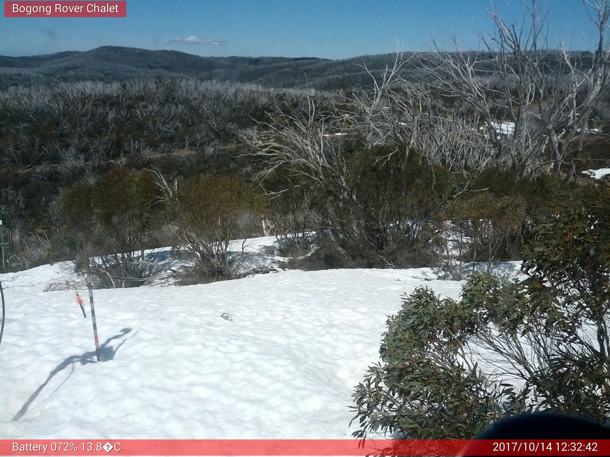 Bogong Web Cam 12:32pm Saturday 14th of October 2017