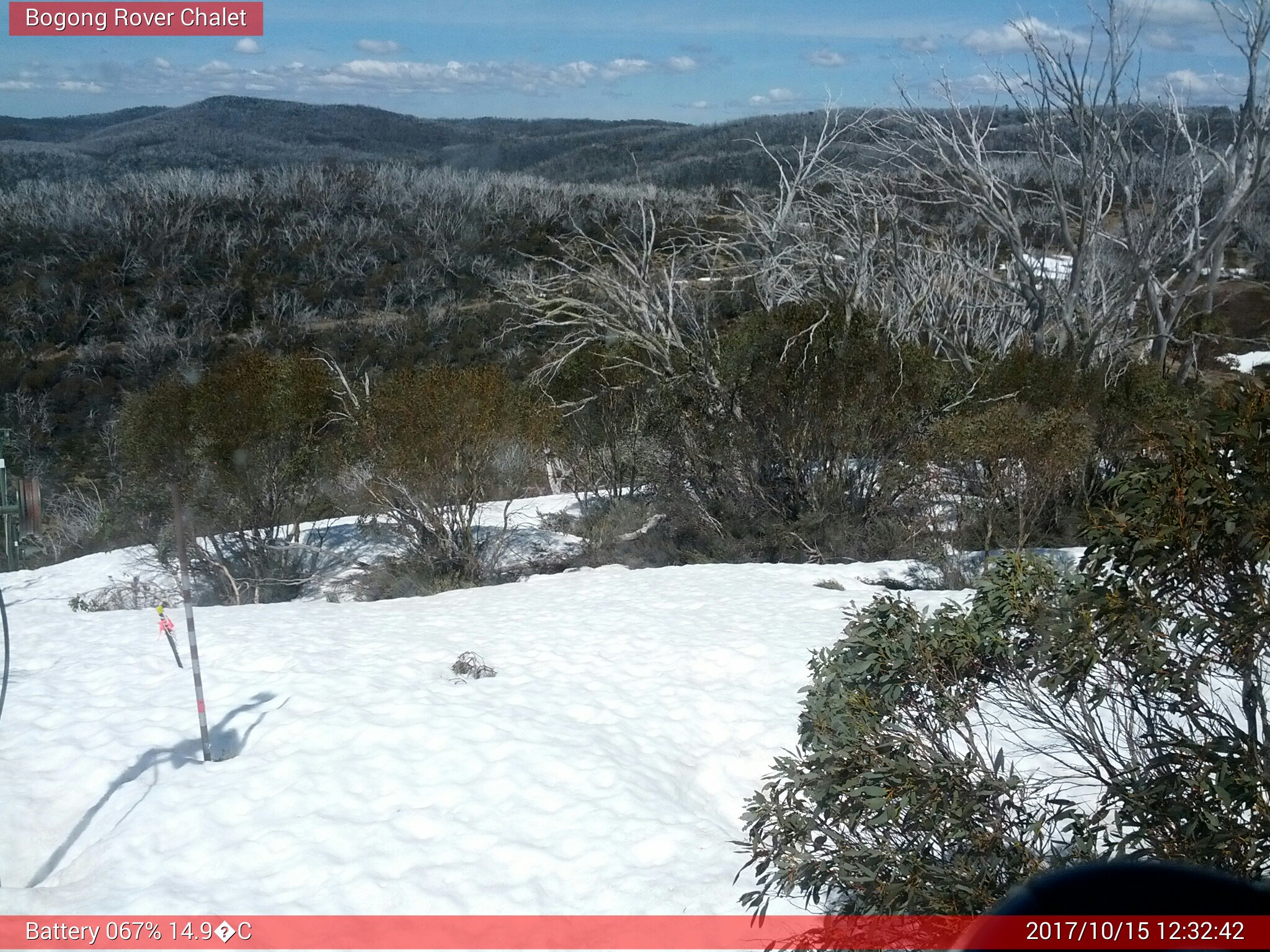 Bogong Web Cam 12:32pm Sunday 15th of October 2017