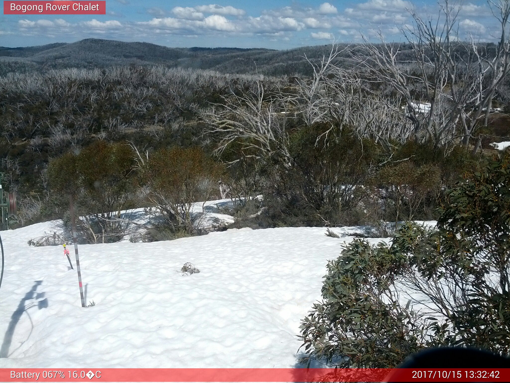 Bogong Web Cam 1:32pm Sunday 15th of October 2017