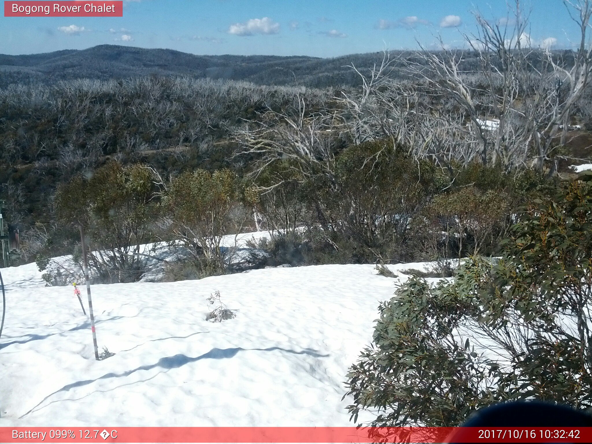 Bogong Web Cam 10:32am Monday 16th of October 2017