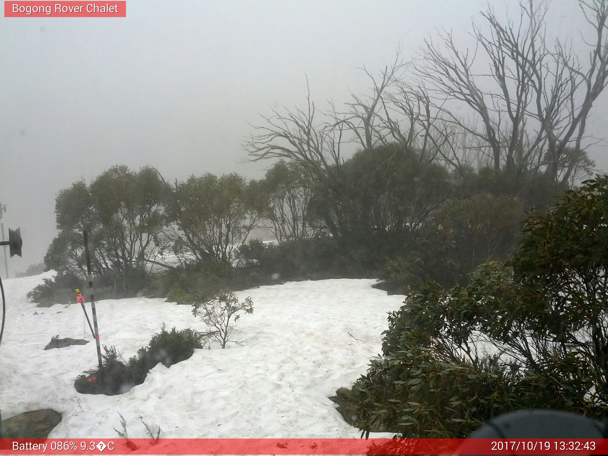 Bogong Web Cam 1:32pm Thursday 19th of October 2017