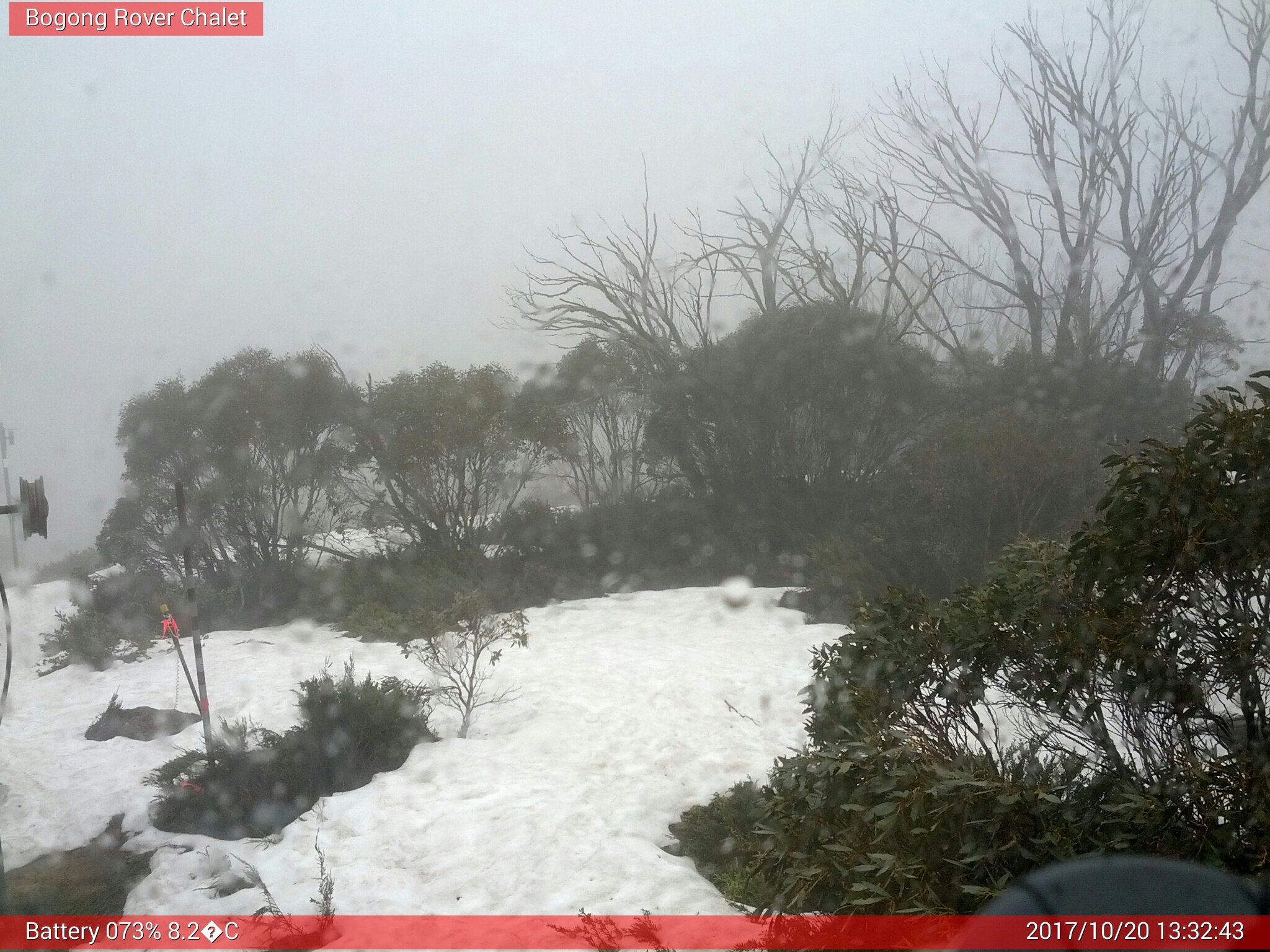 Bogong Web Cam 1:32pm Friday 20th of October 2017