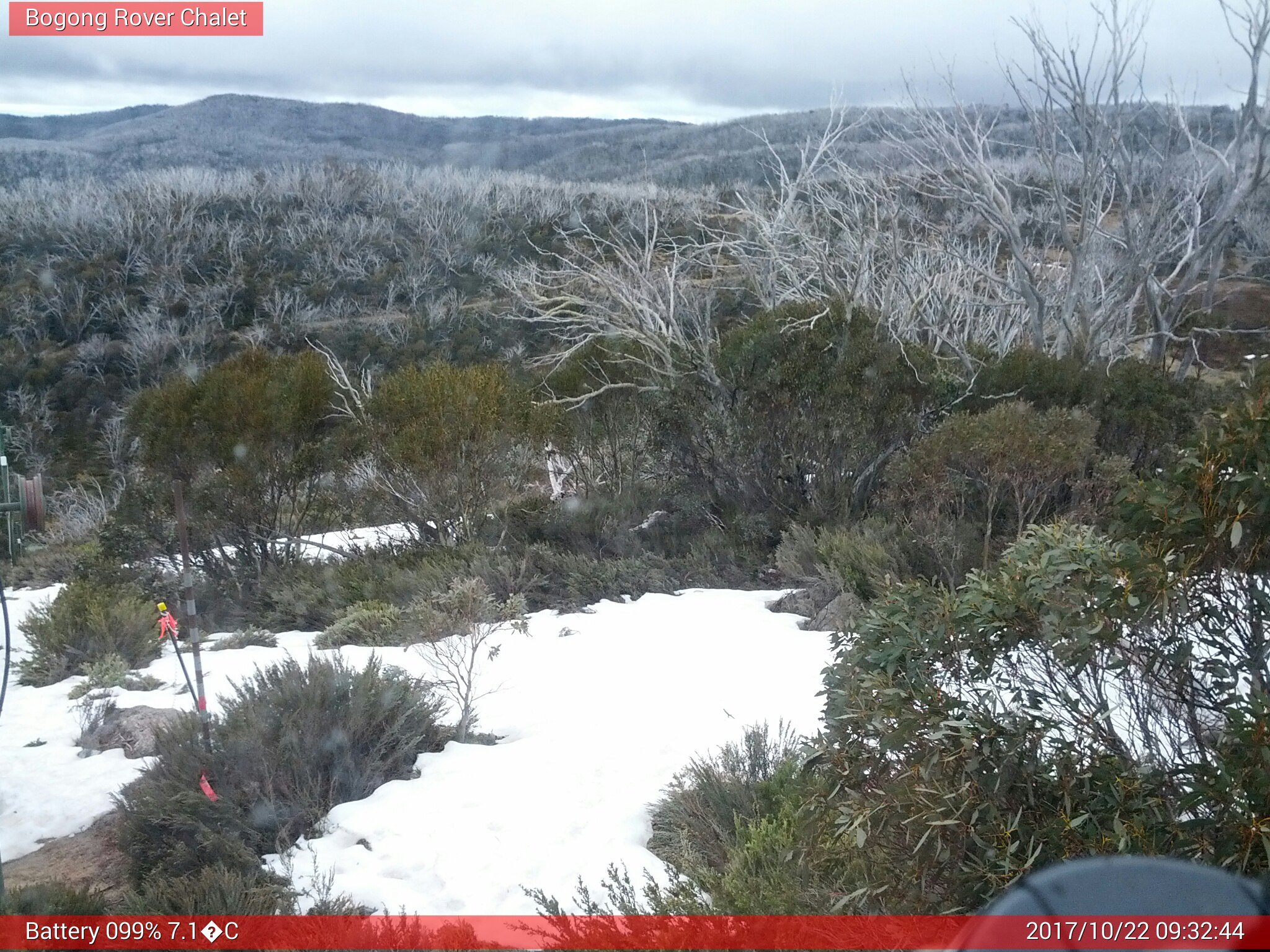 Bogong Web Cam 9:32am Sunday 22nd of October 2017