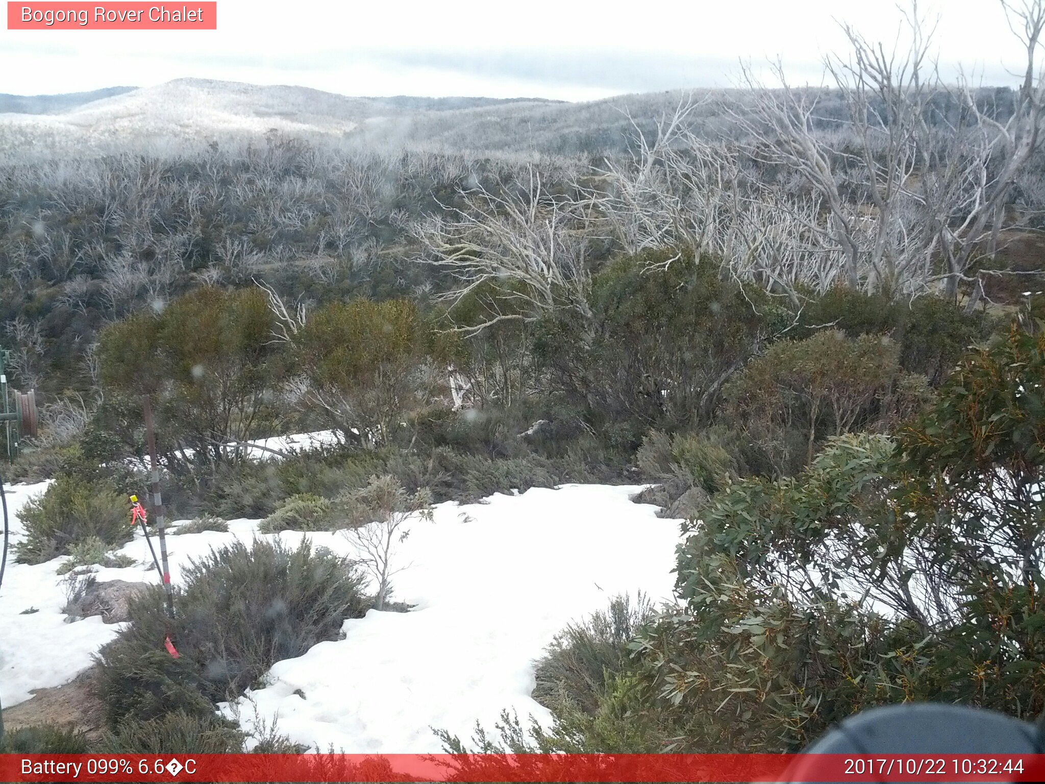 Bogong Web Cam 10:32am Sunday 22nd of October 2017