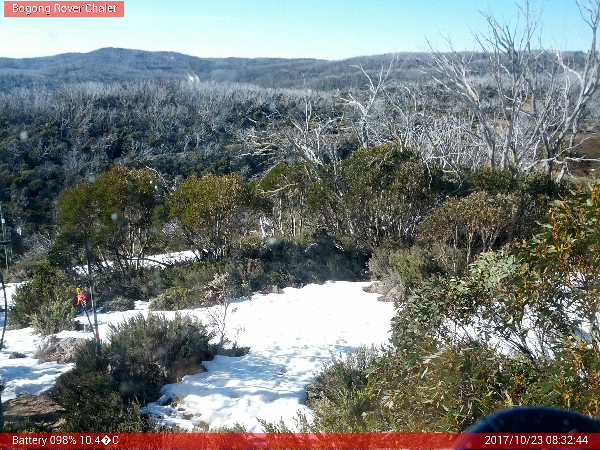 Bogong Web Cam 8:32am Monday 23rd of October 2017