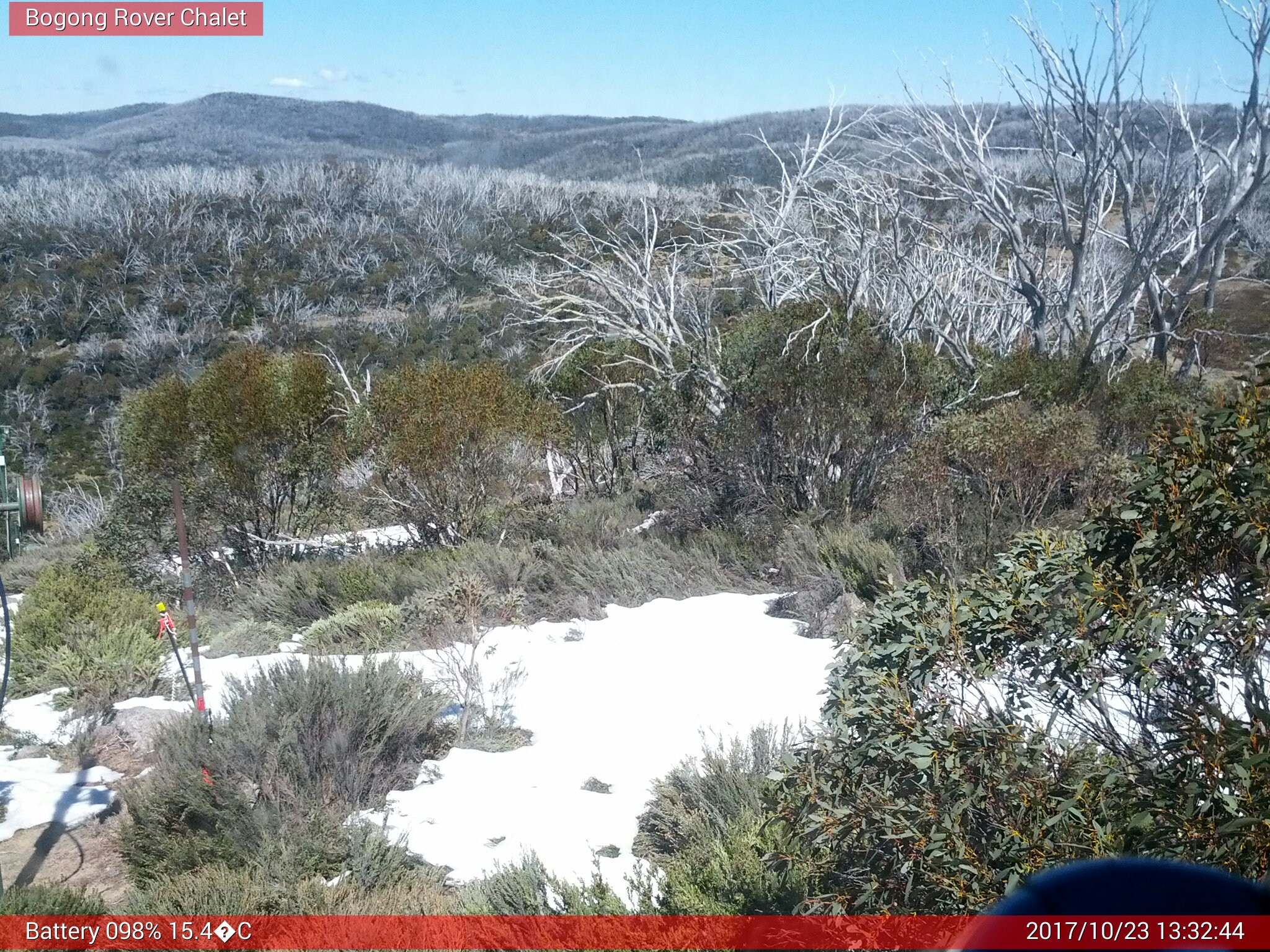 Bogong Web Cam 1:32pm Monday 23rd of October 2017