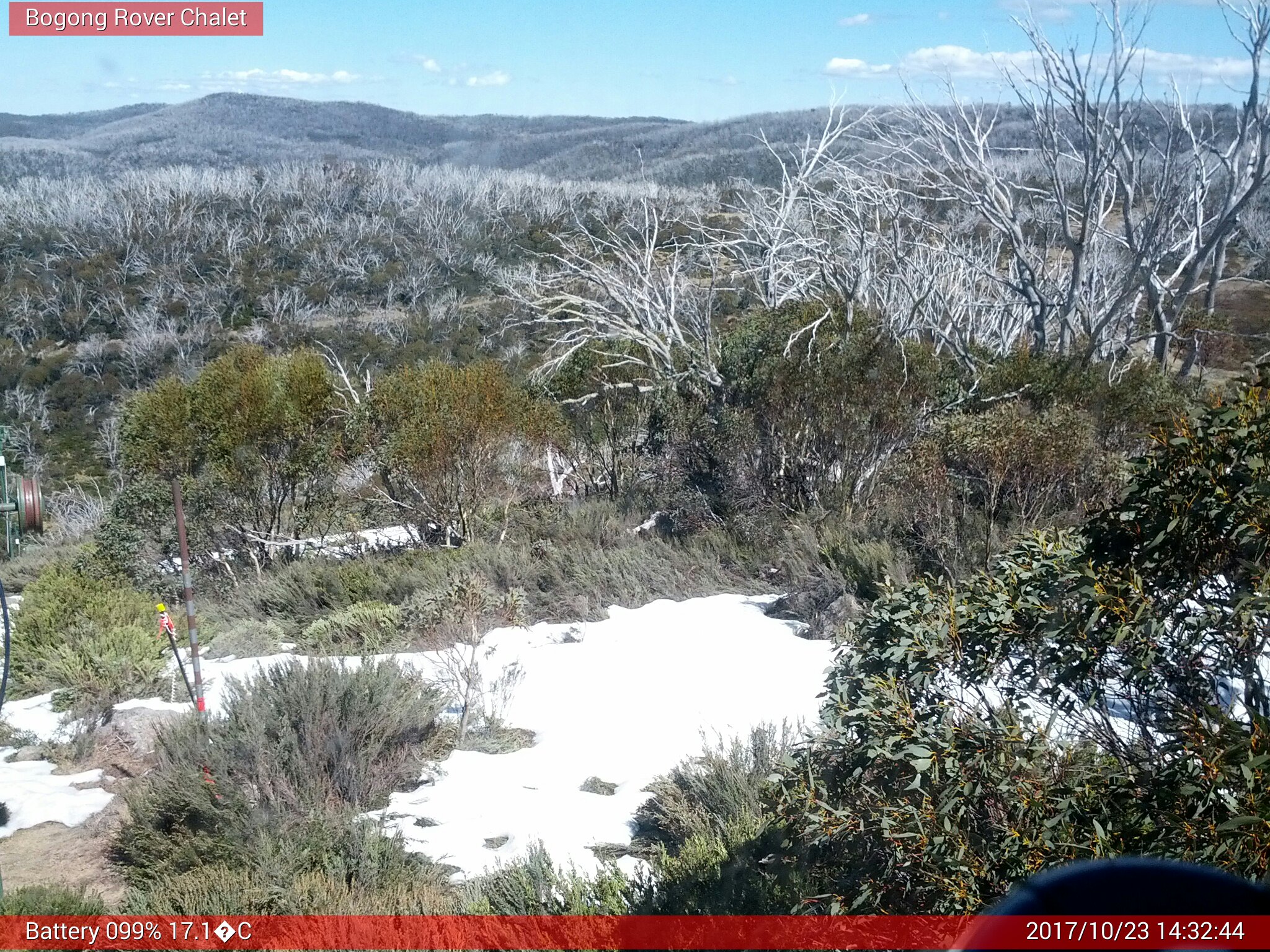 Bogong Web Cam 2:32pm Monday 23rd of October 2017