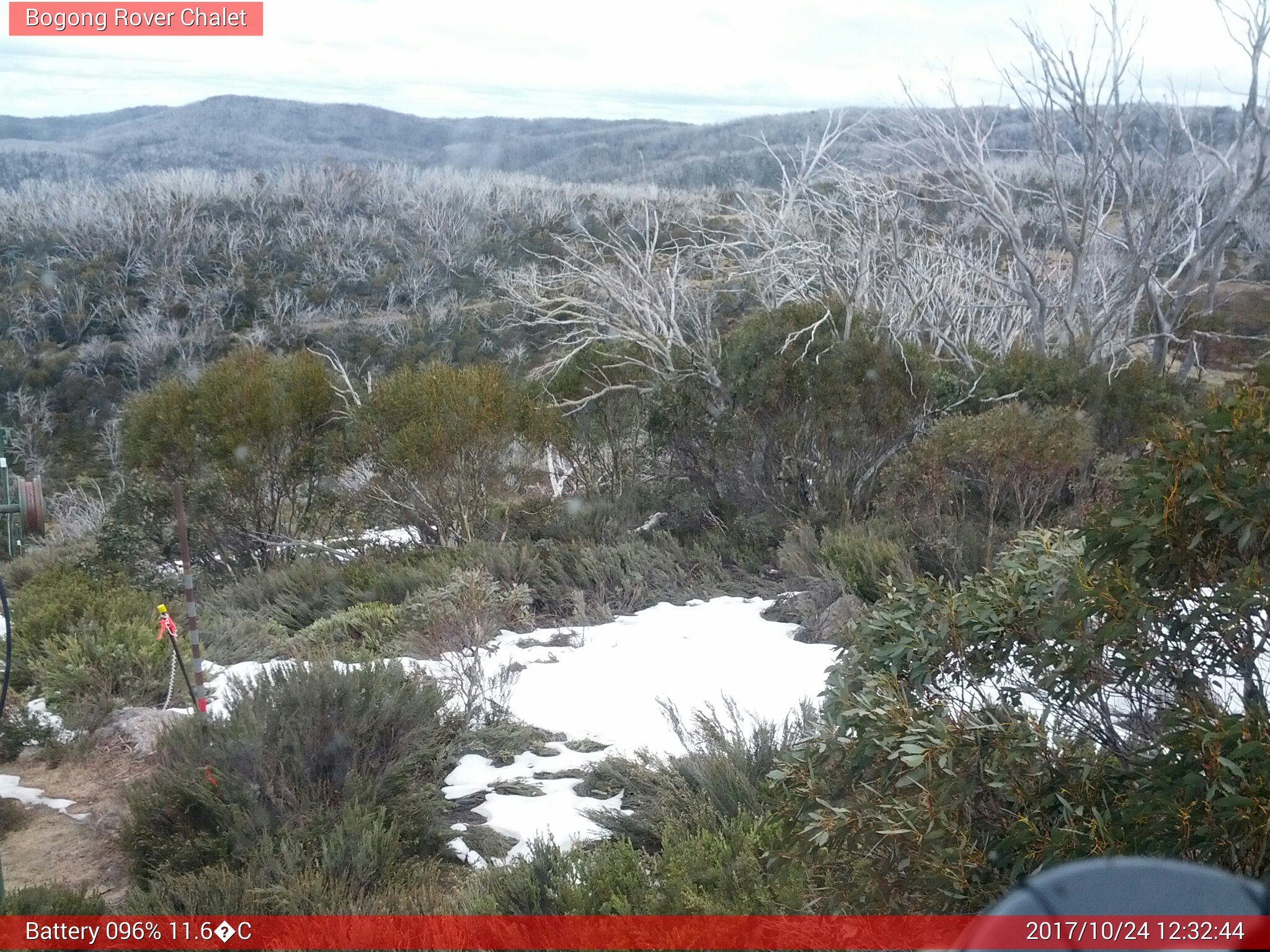 Bogong Web Cam 12:32pm Tuesday 24th of October 2017