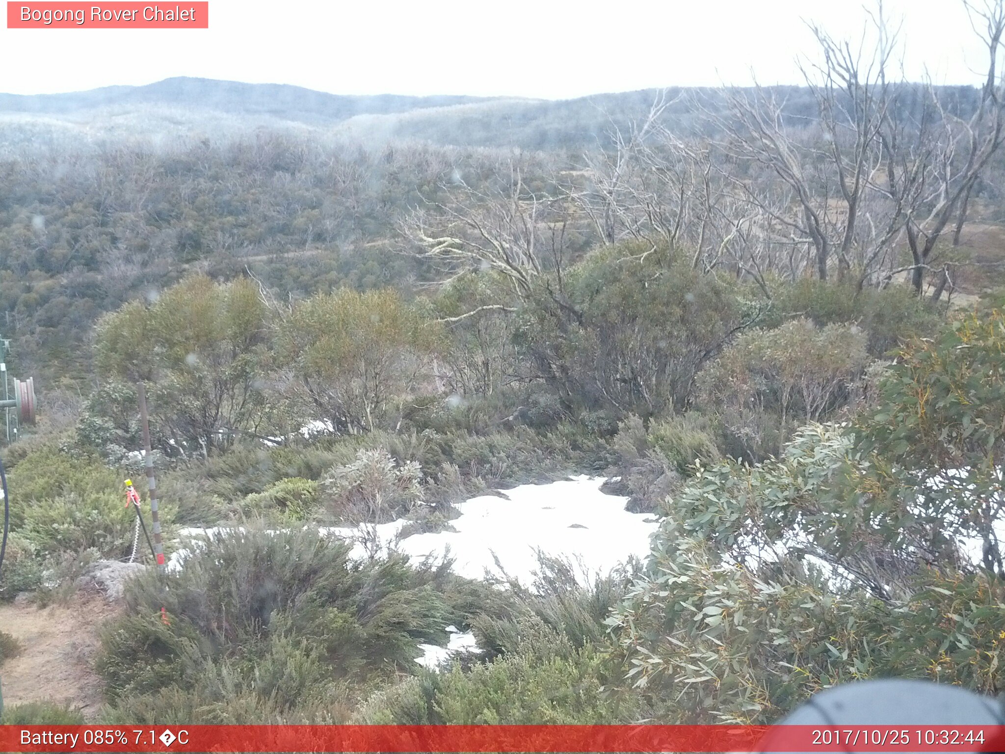 Bogong Web Cam 10:32am Wednesday 25th of October 2017