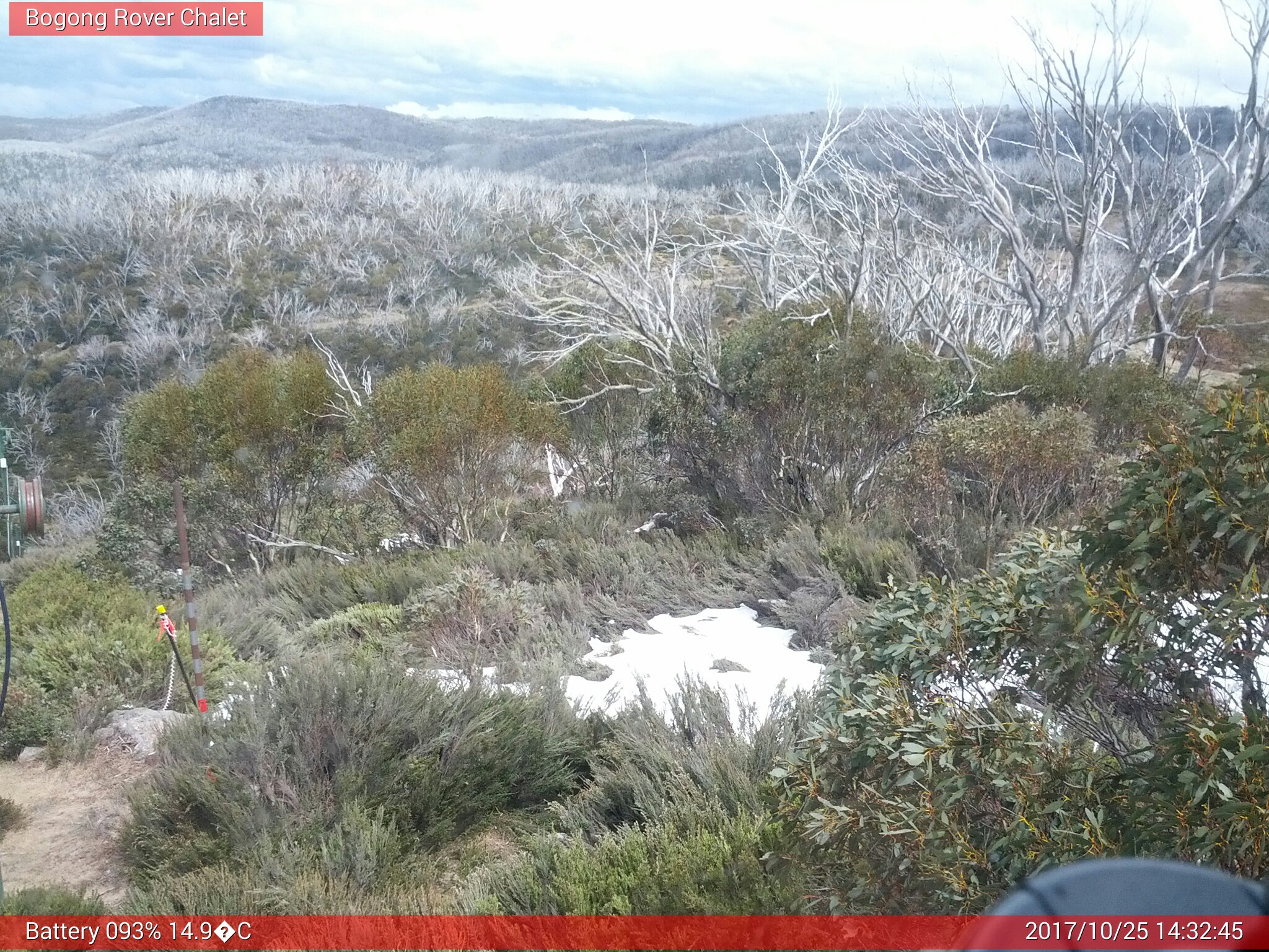 Bogong Web Cam 2:32pm Wednesday 25th of October 2017