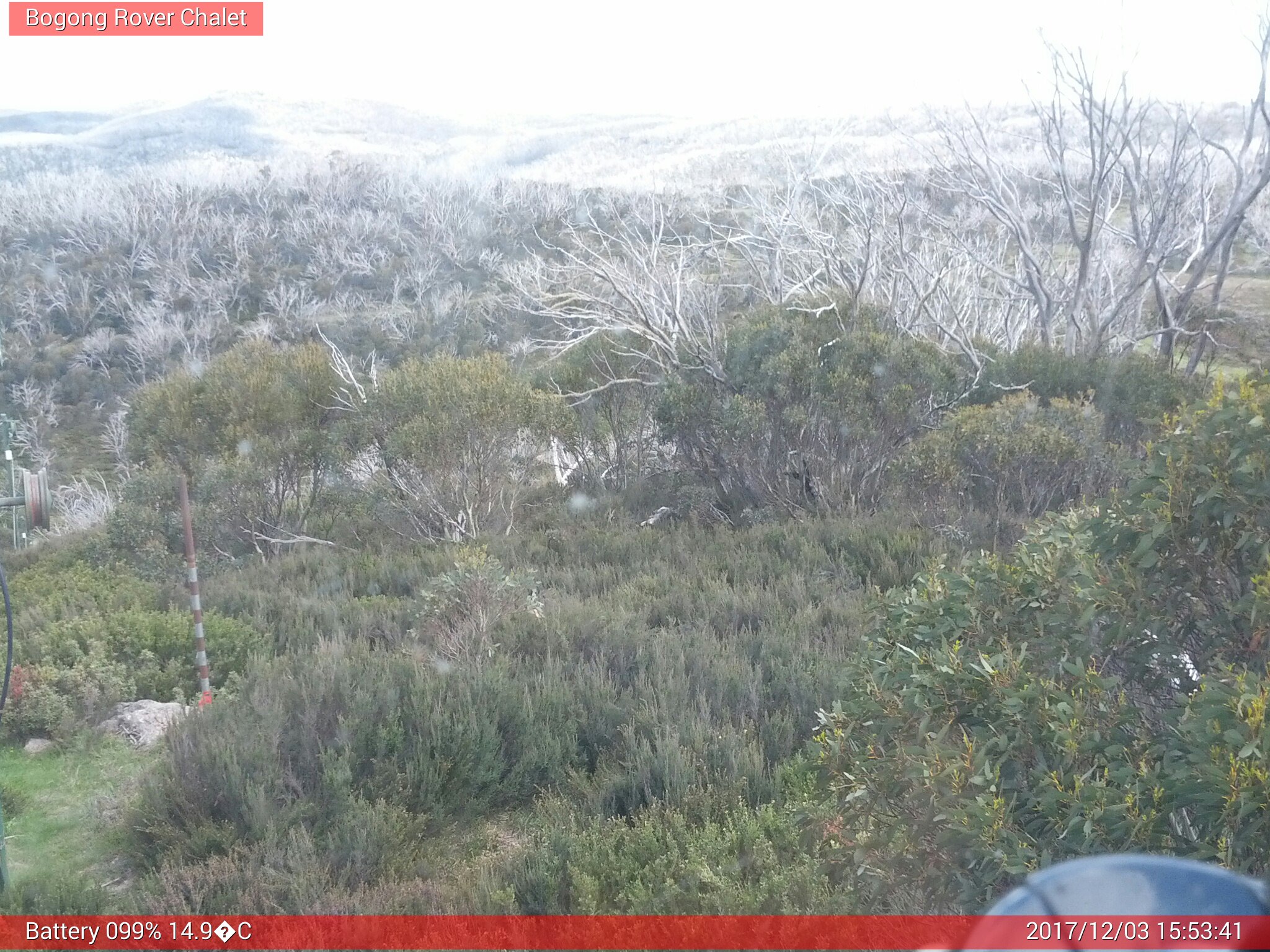 Bogong Web Cam 3:53pm Sunday 3rd of December 2017