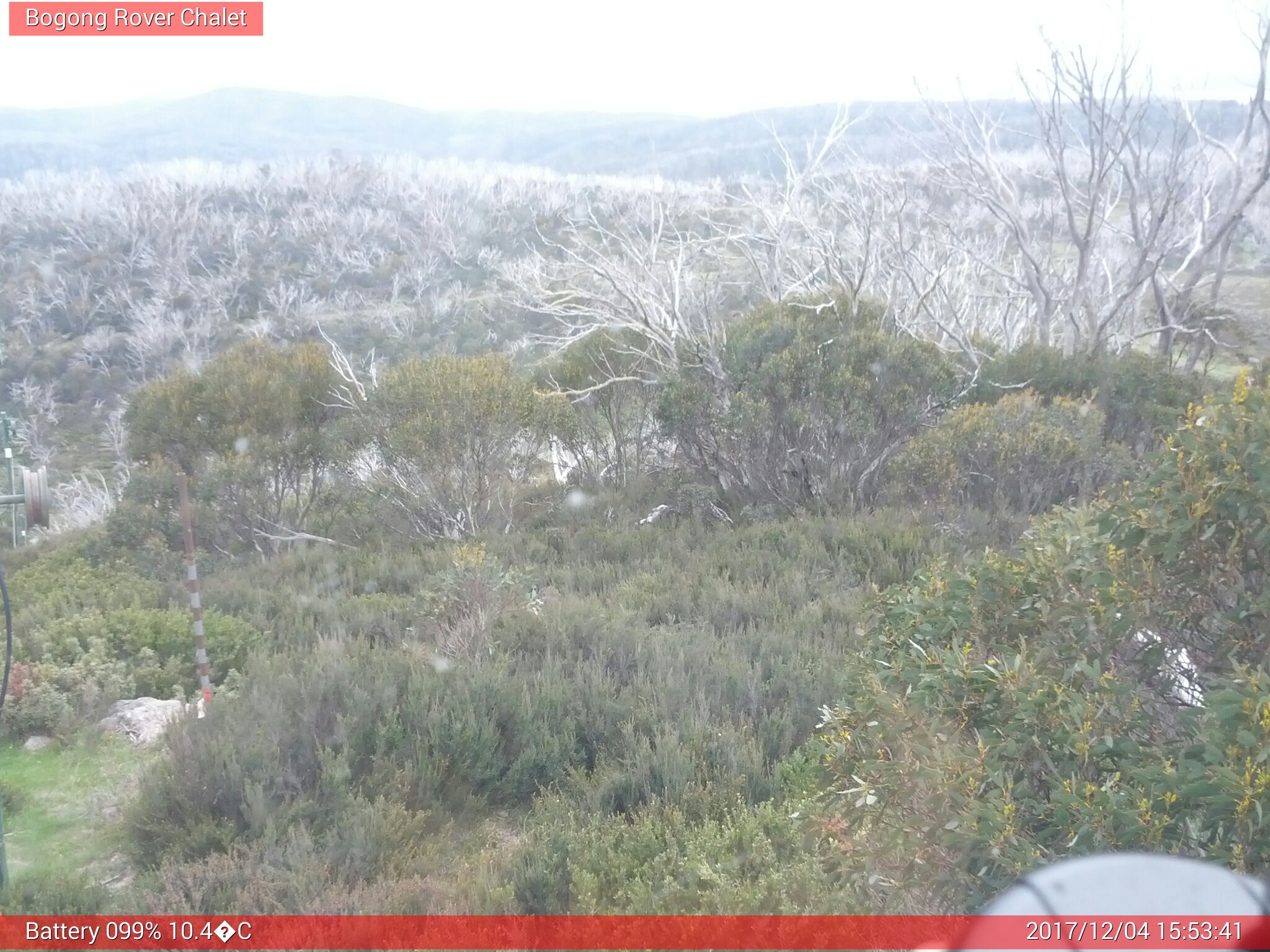 Bogong Web Cam 3:53pm Monday 4th of December 2017