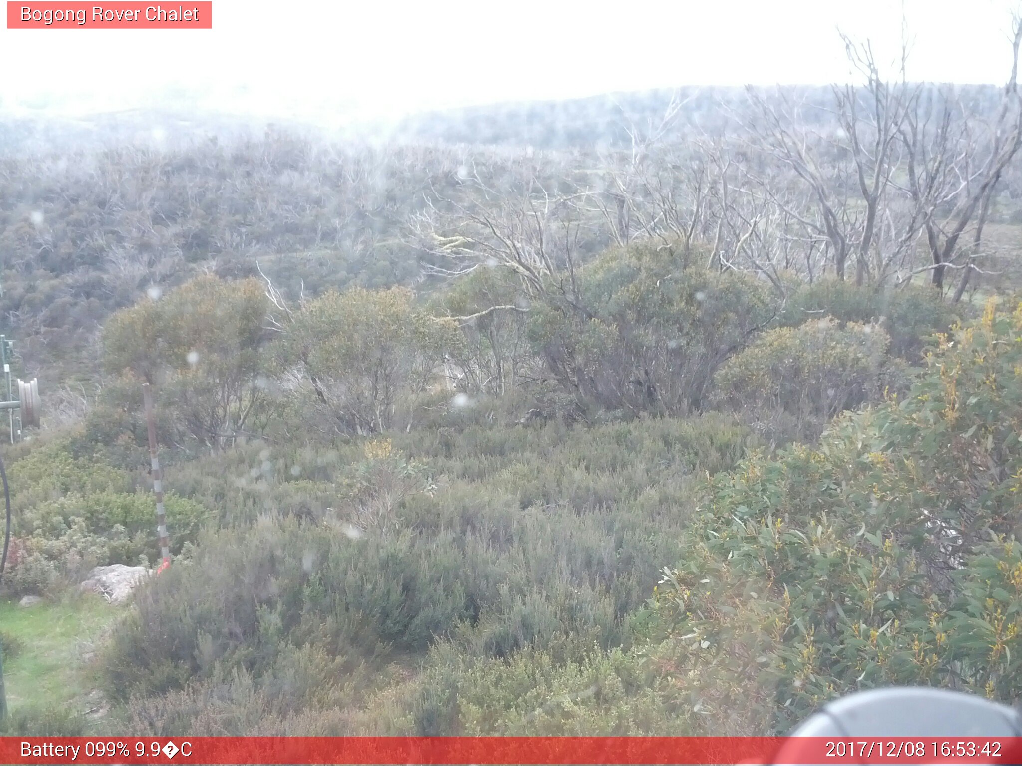 Bogong Web Cam 4:53pm Friday 8th of December 2017