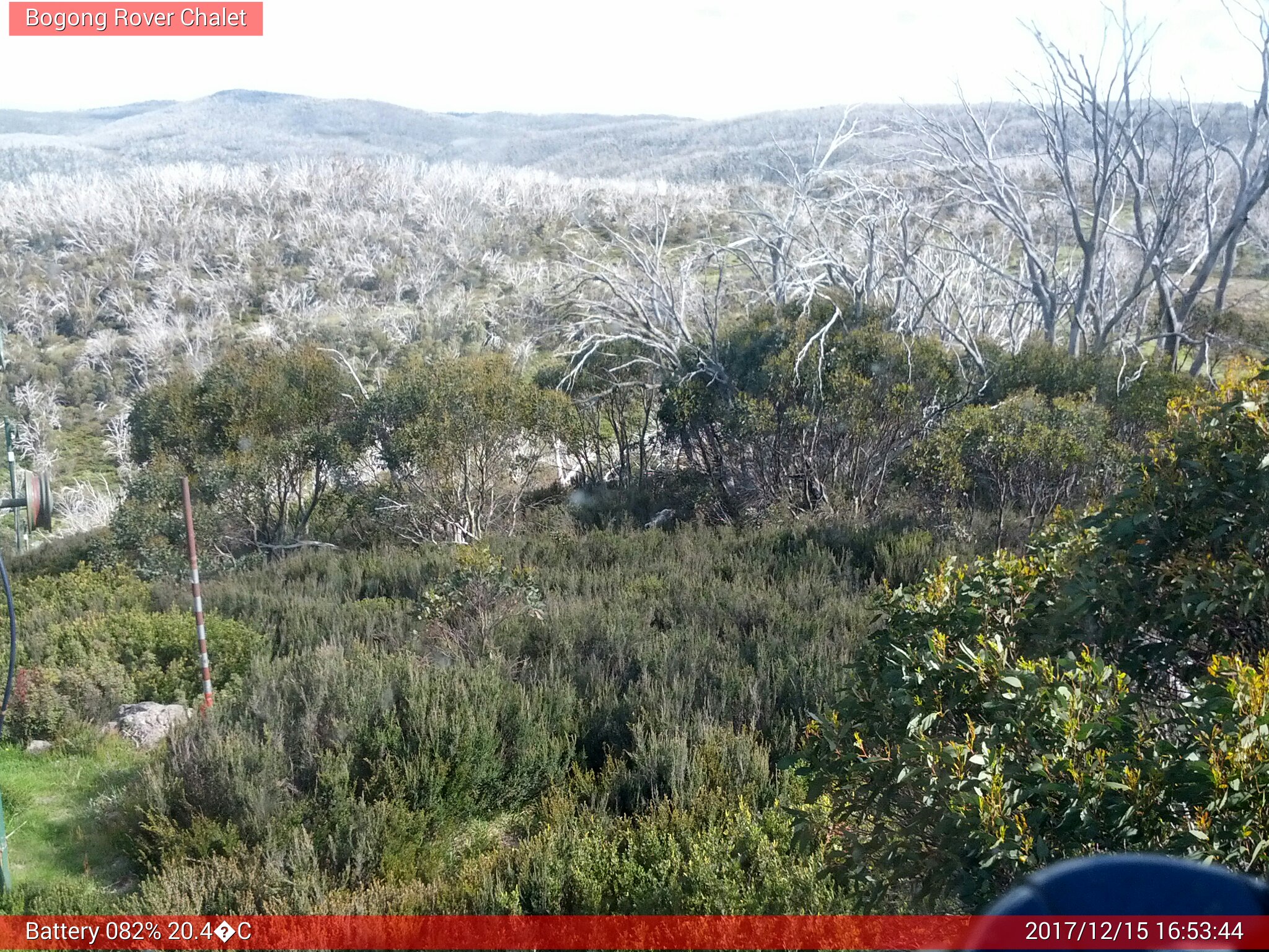 Bogong Web Cam 4:53pm Friday 15th of December 2017