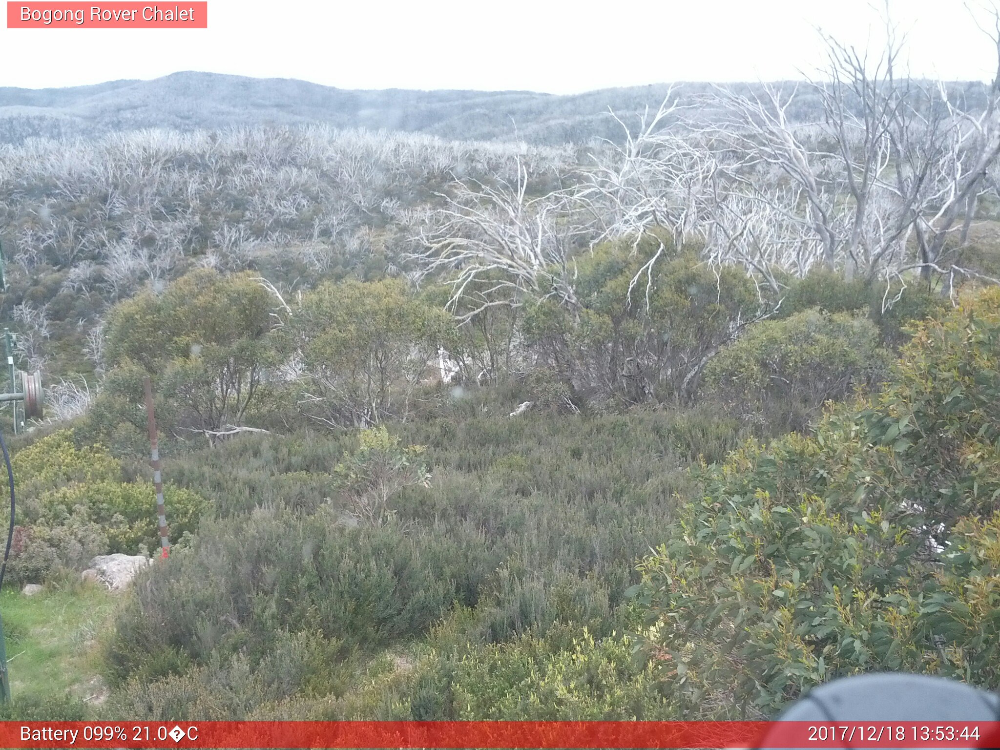 Bogong Web Cam 1:53pm Monday 18th of December 2017