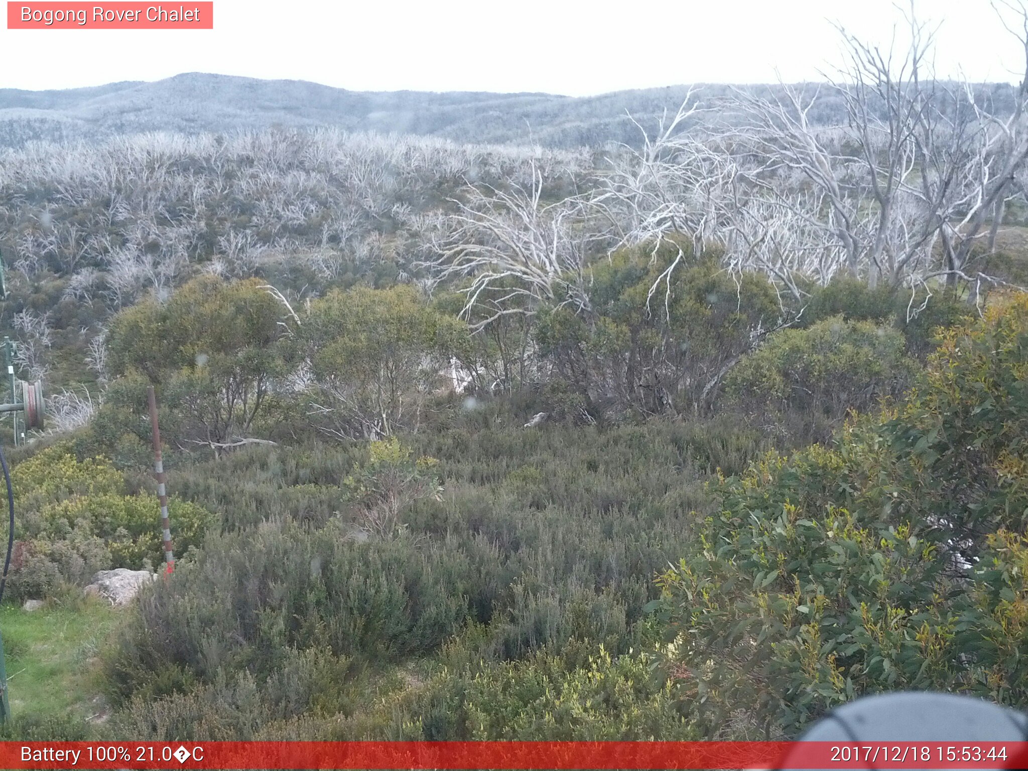 Bogong Web Cam 3:53pm Monday 18th of December 2017